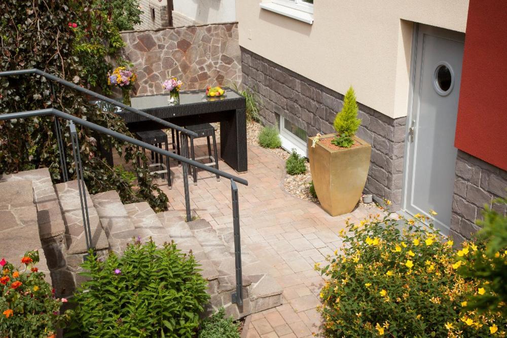Apartman 2+kk, 50 M2 V Klidne Lokalite. 10 Min Od Centra Prahy. Apartamento