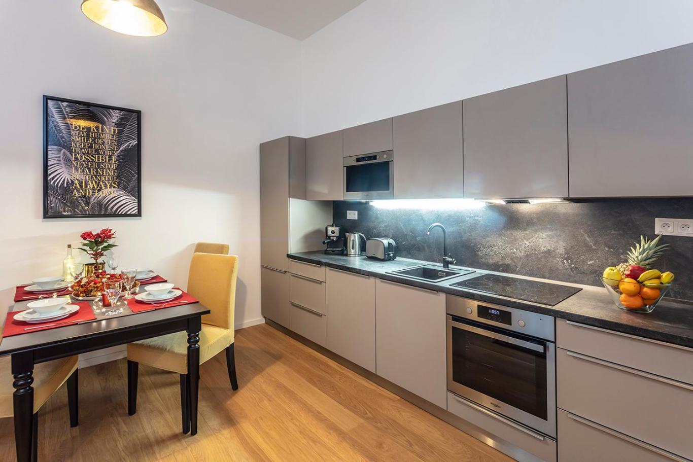 Appartement A - Lesser Town