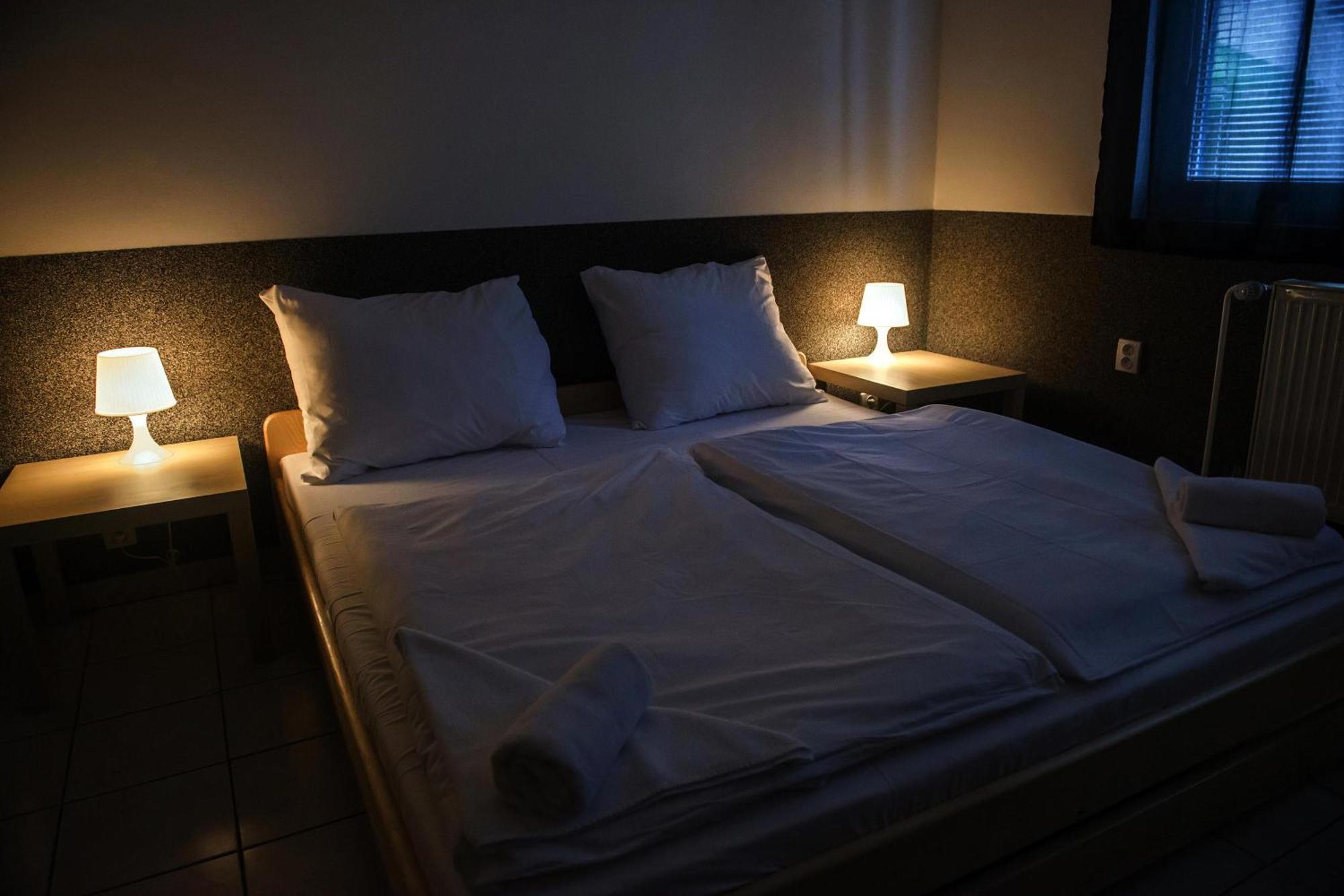 Seven Hostel *