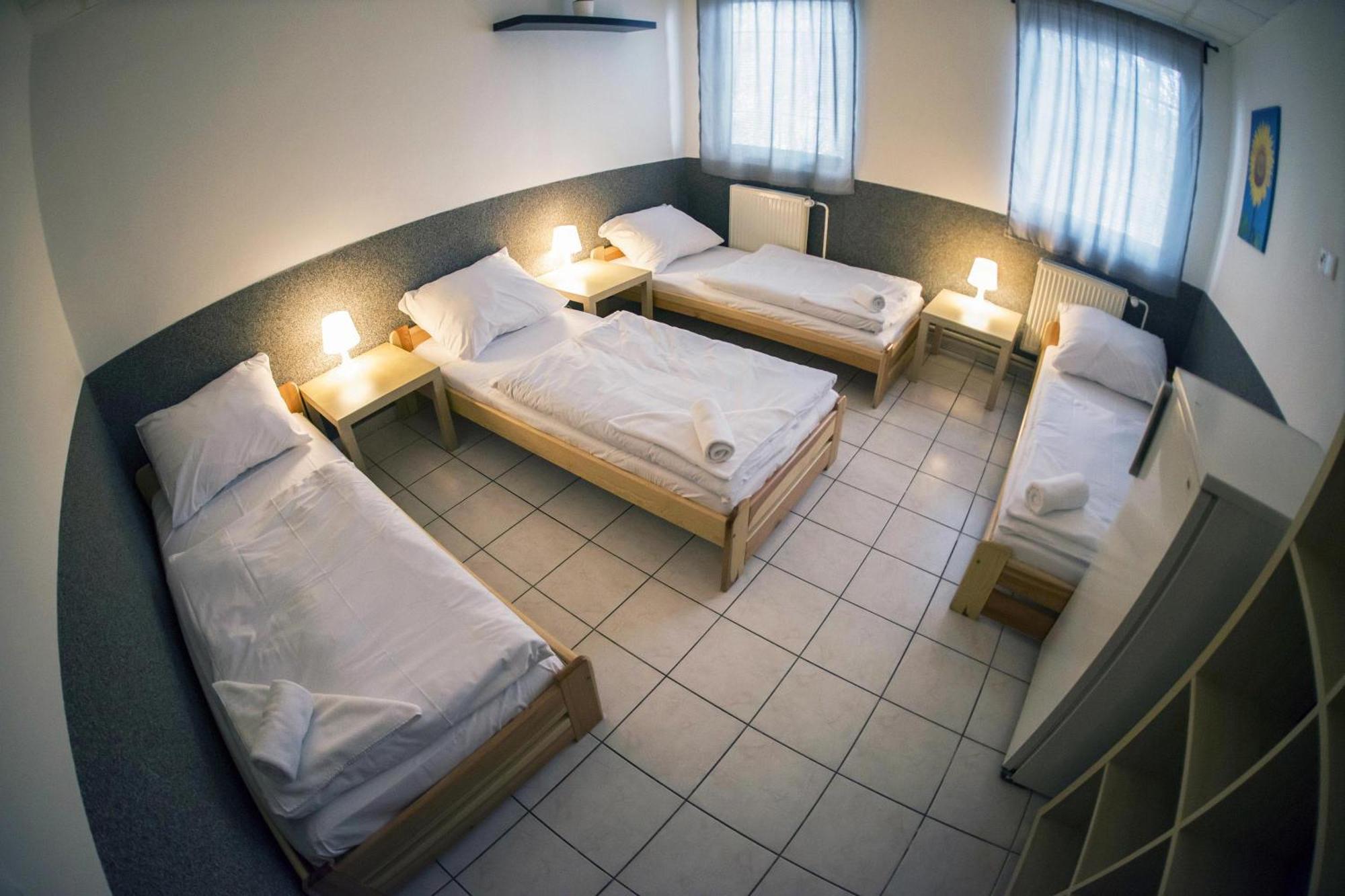 Seven Hostel *