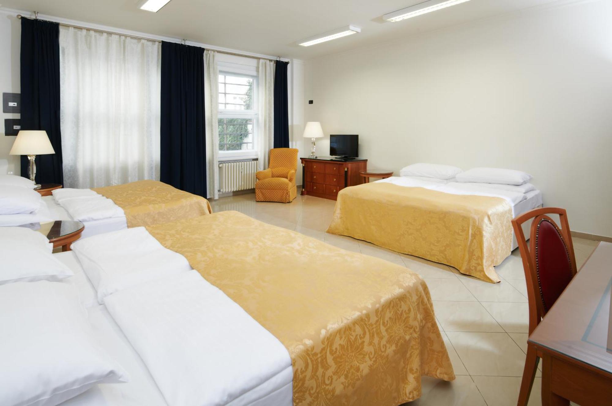 Bologna 4*