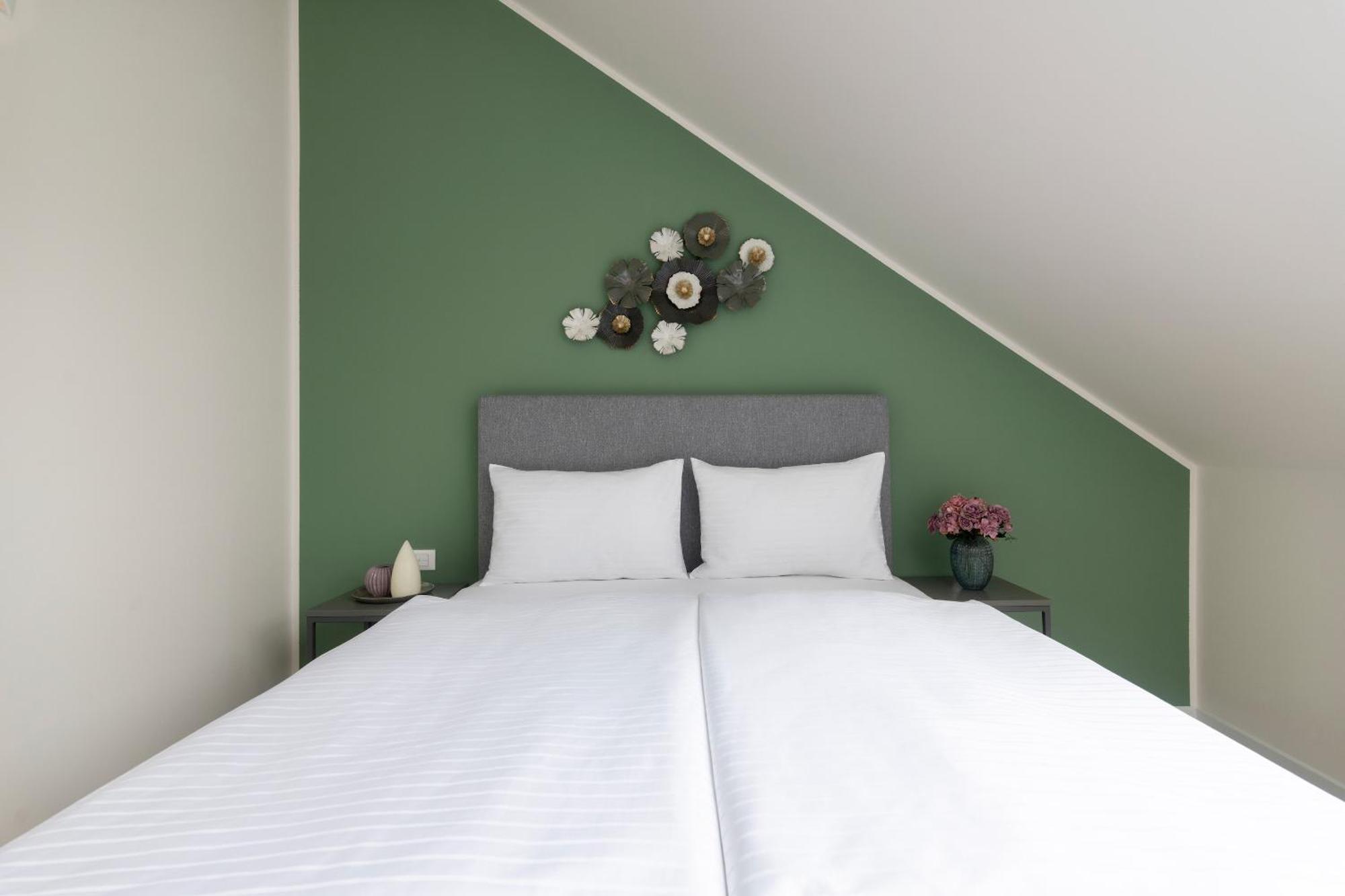 Kinsky Garden And By Dwellfort 4* Prague