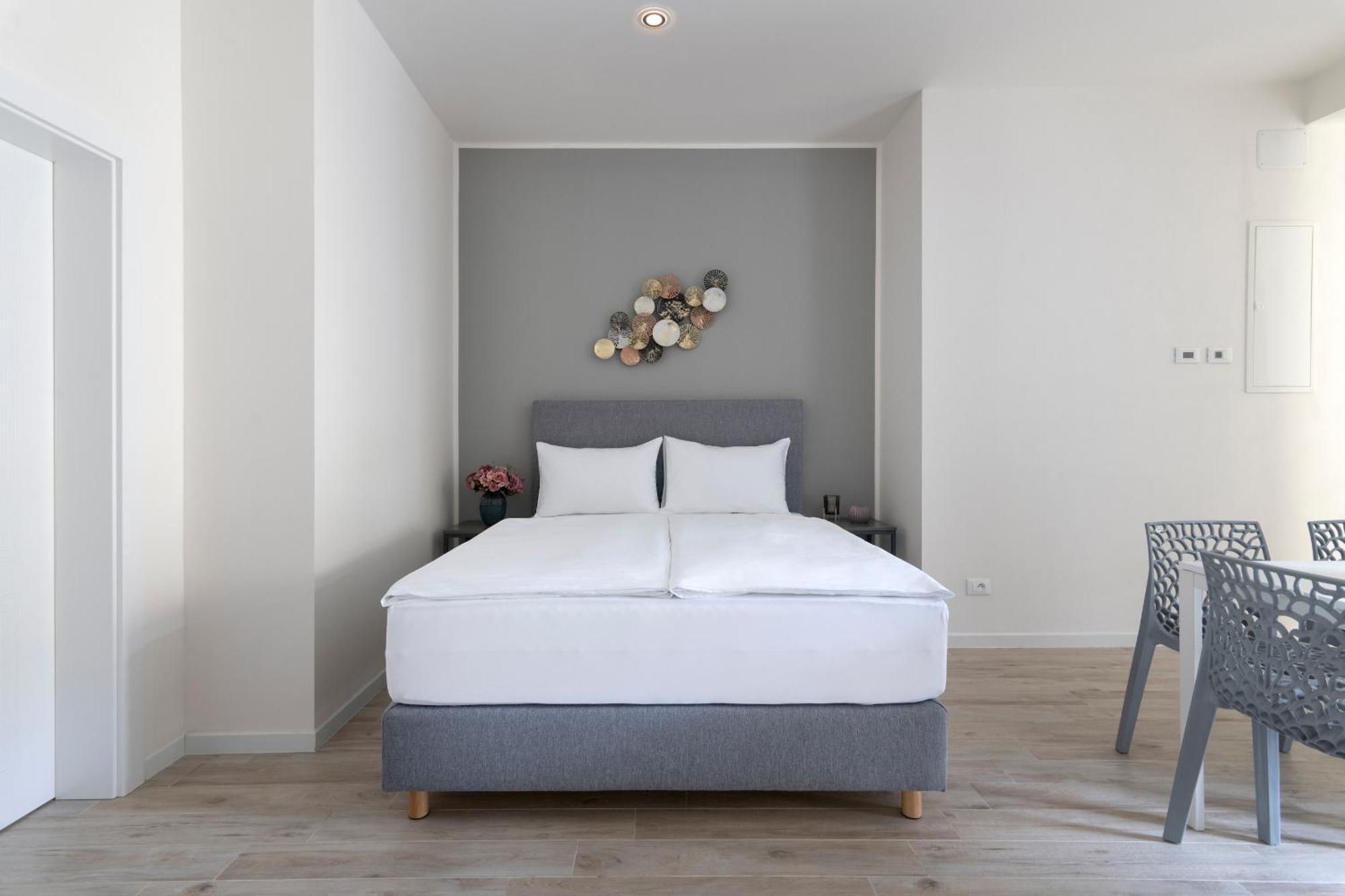 Aparthotel Kinsky Garden And By Dwellfort 4*