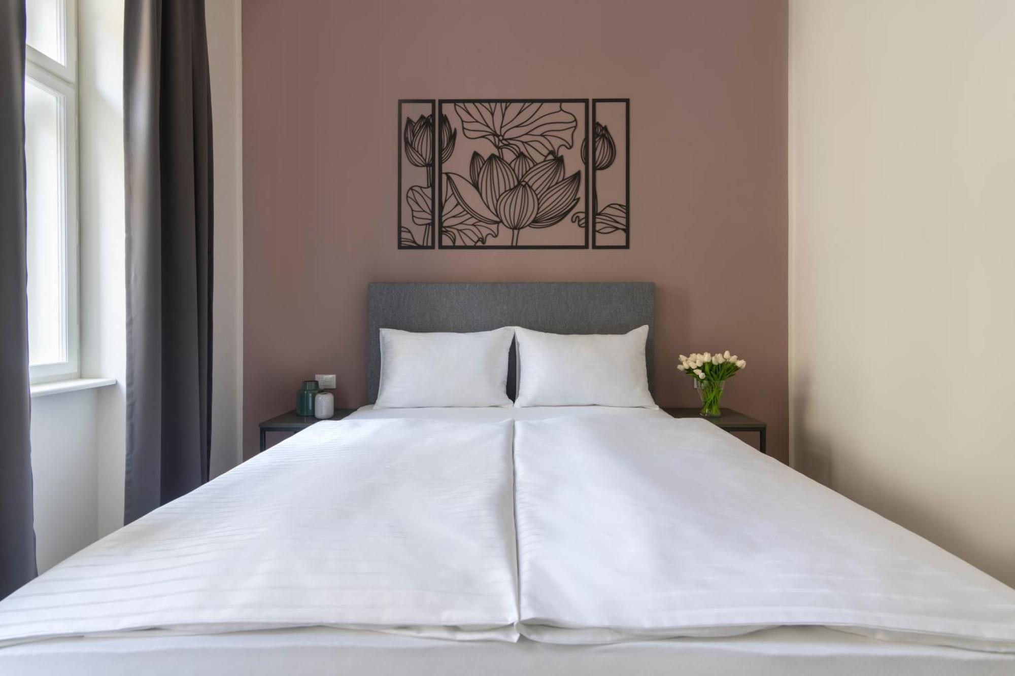 Kinsky Garden And By Dwellfort 4* Prague