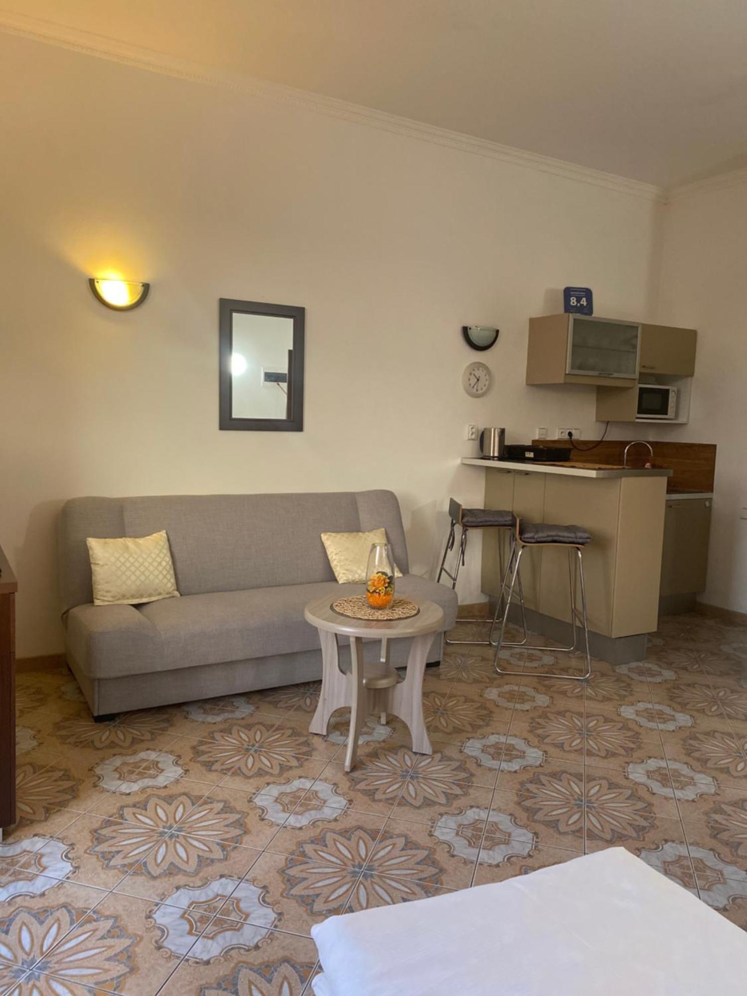 Kaiser Apartment
