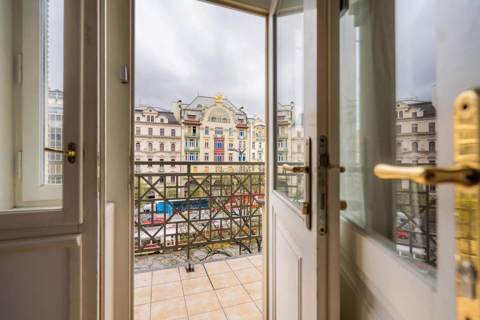 Otel Ea Melantrich 4*