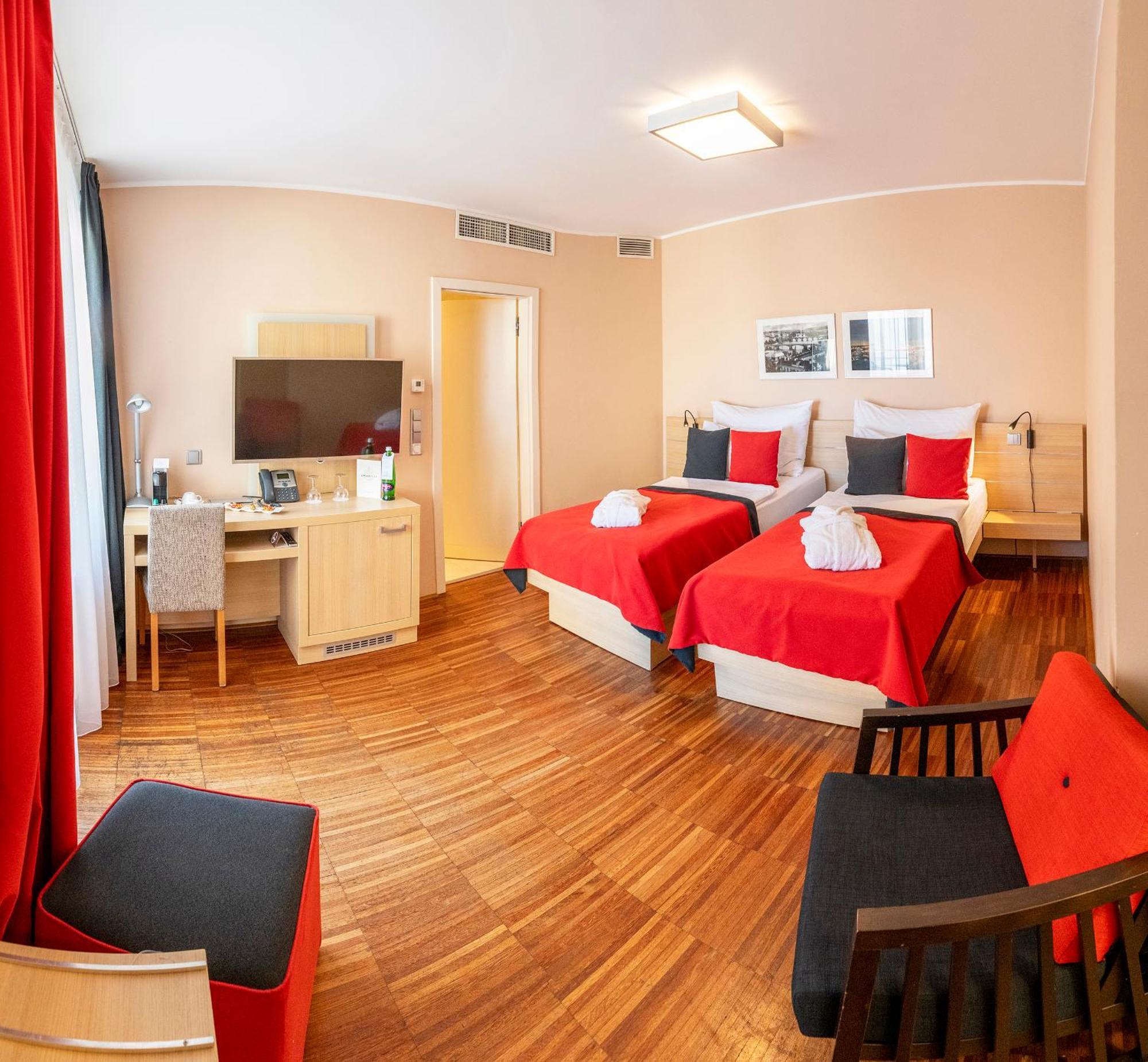 Hotel Amarilis 4*
