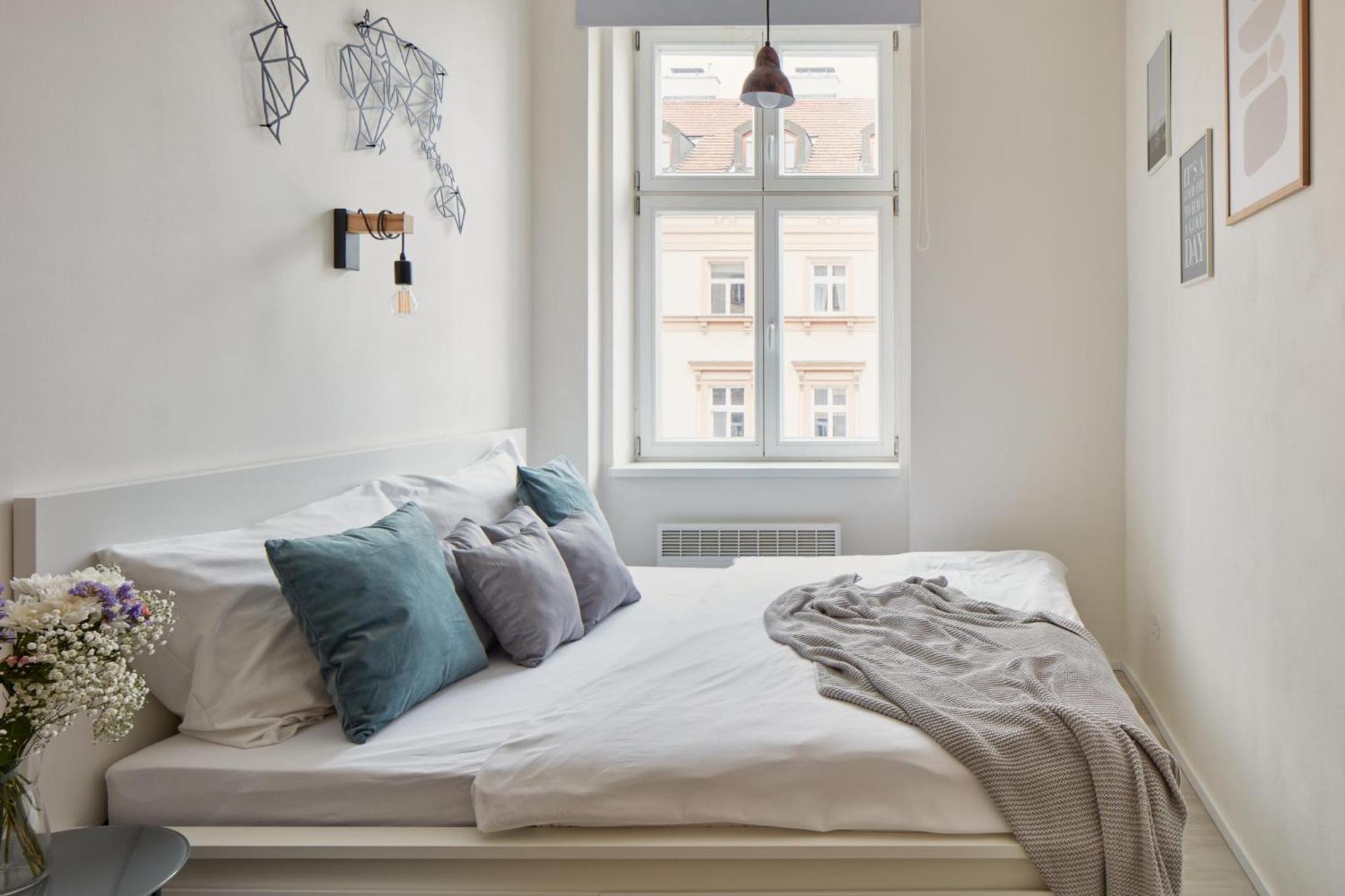Days - Stylish - Trendy Neighborhood Apartment Prague
