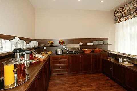 Numa Root Aparthotel 4*
