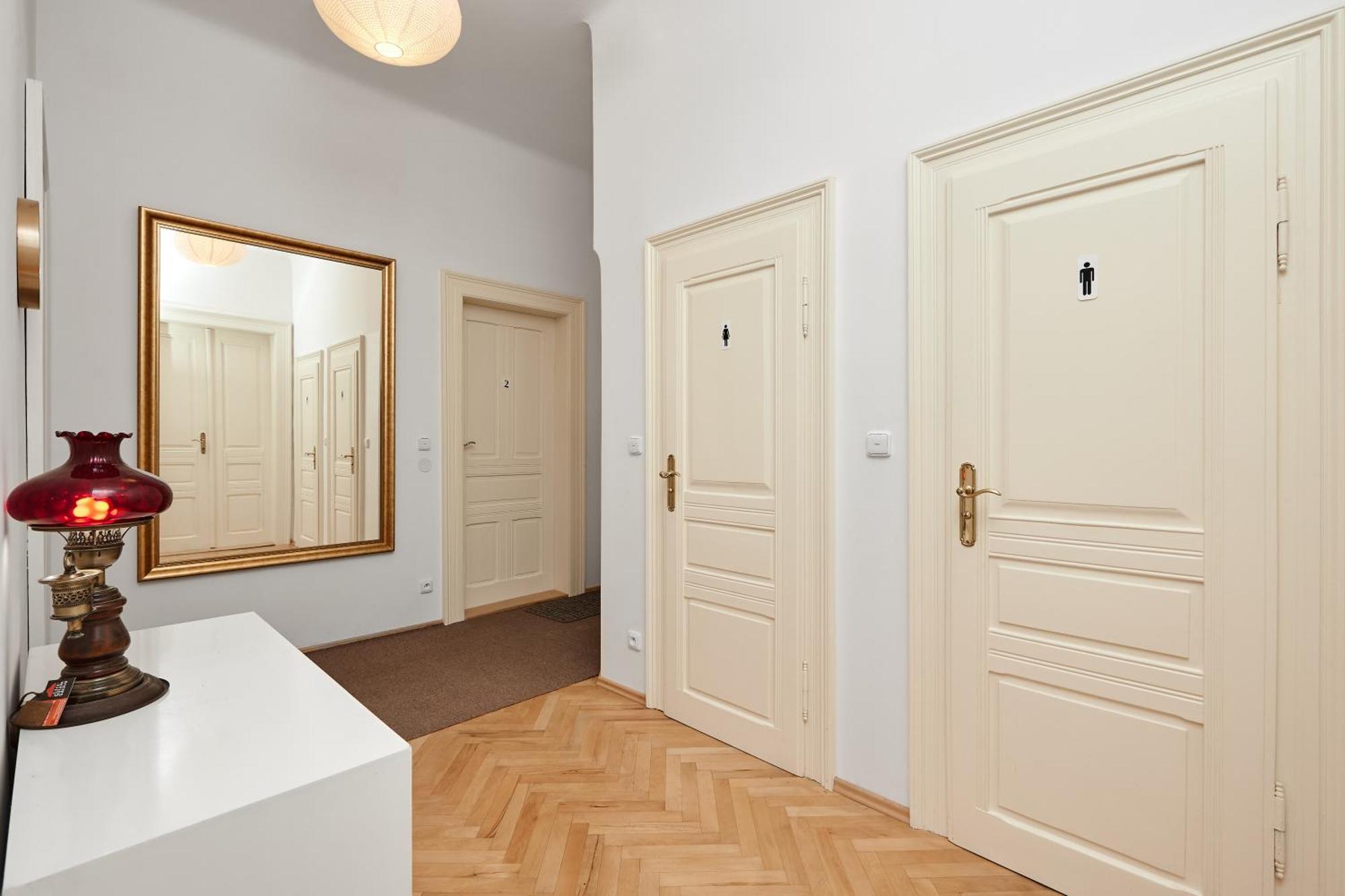 & Parking Assistance Hospedagem domiciliar Praga