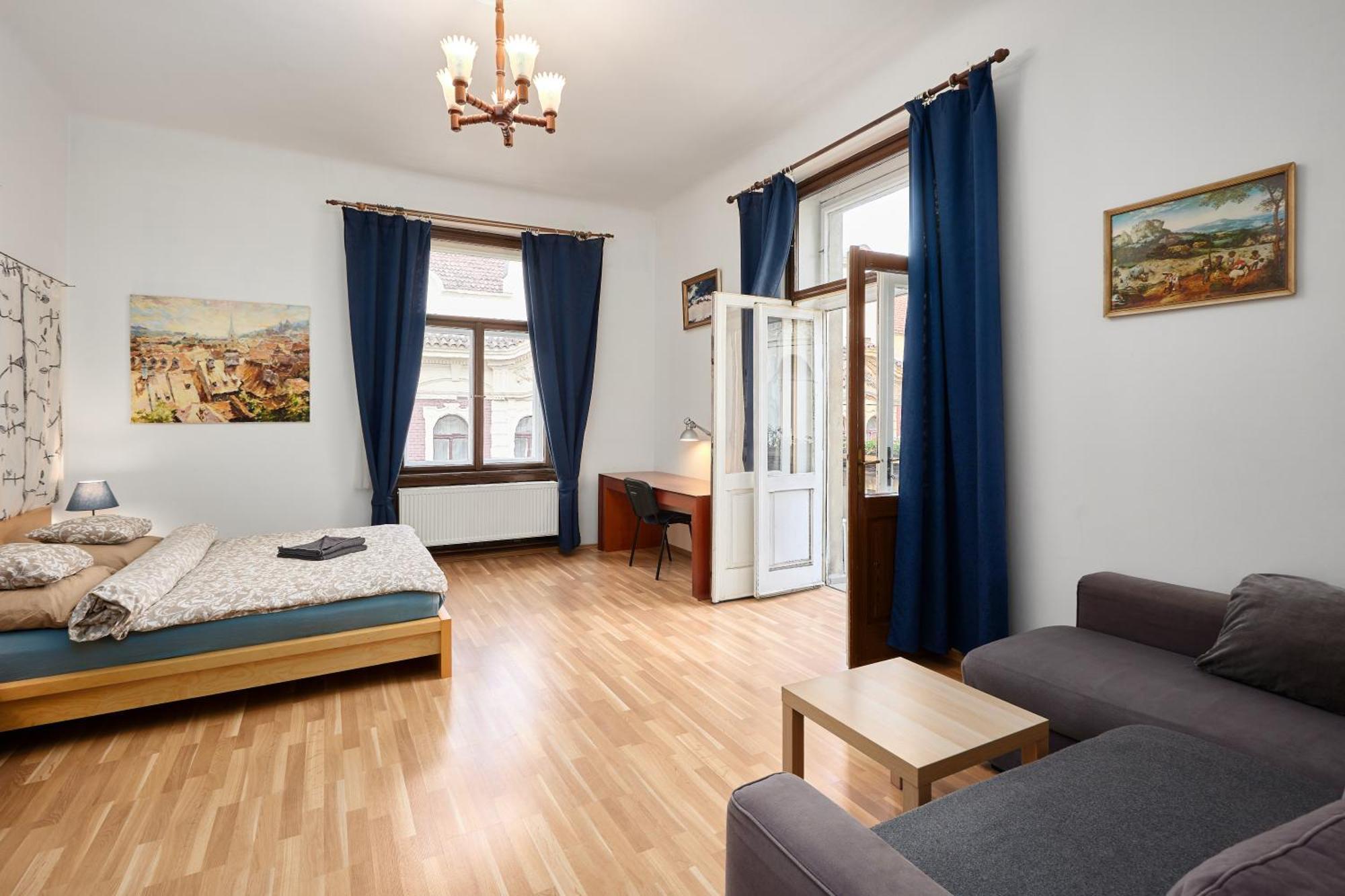 Homestay Old Town & Parking Assistance
