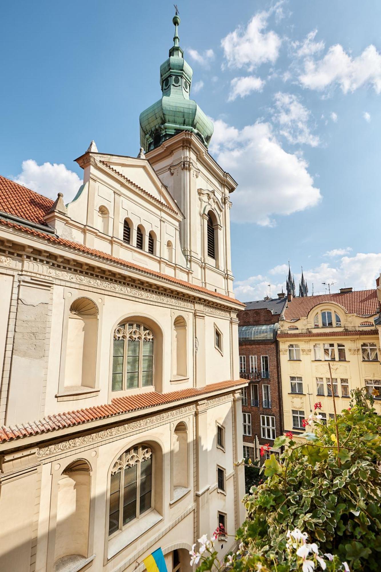 Old Town & Parking Assistance Homestay *