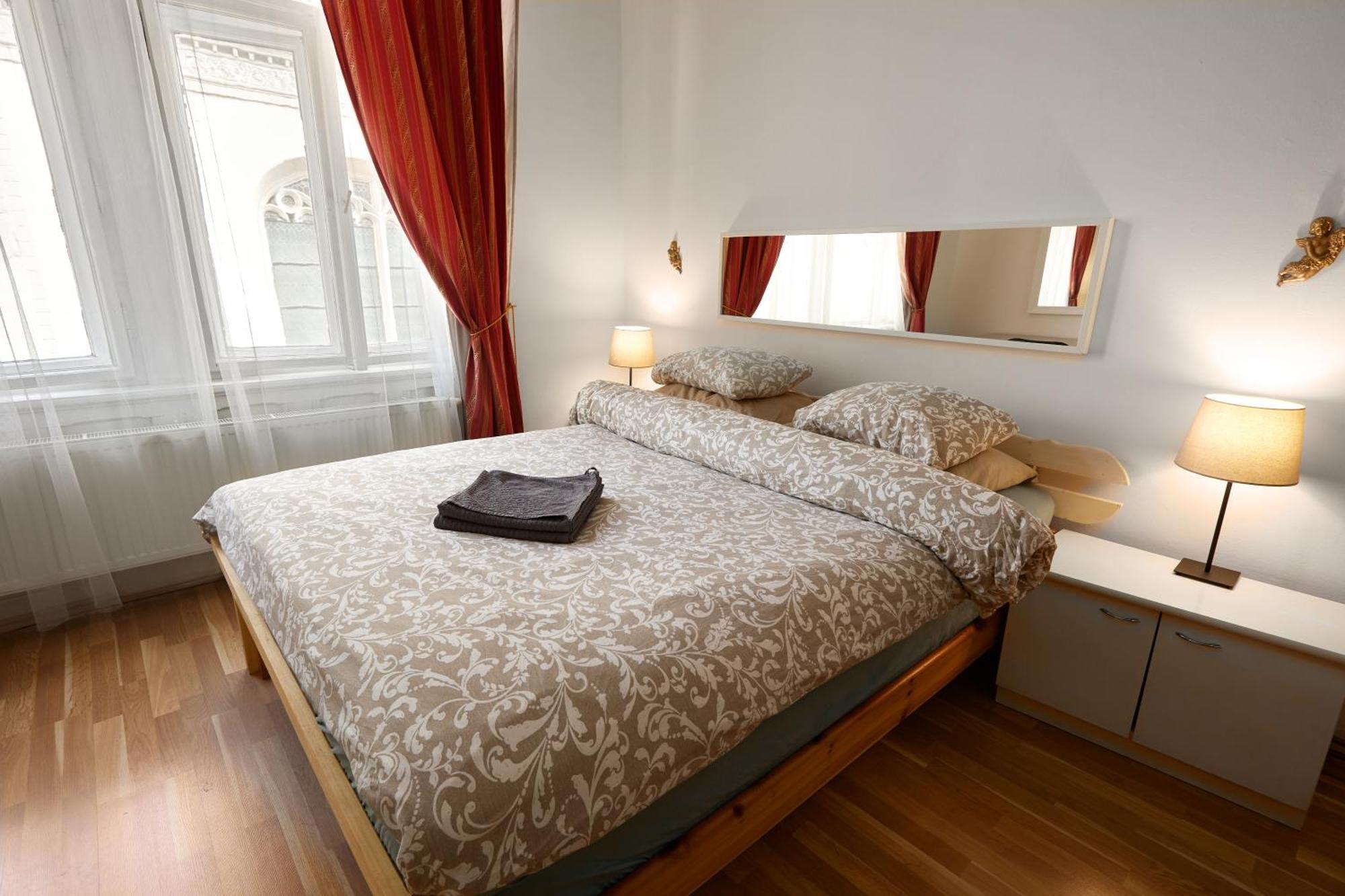 Homestay Old Town & Parking Assistance