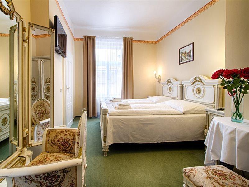Taurus Hotel
