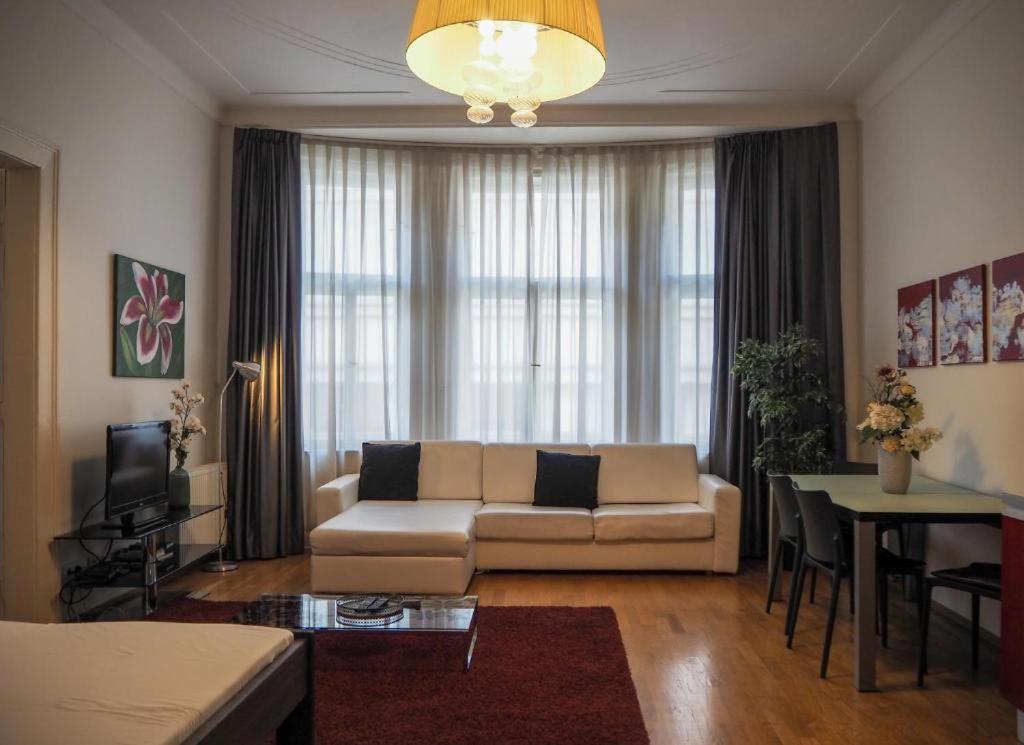 Charles Bridge Premium Apart Otel