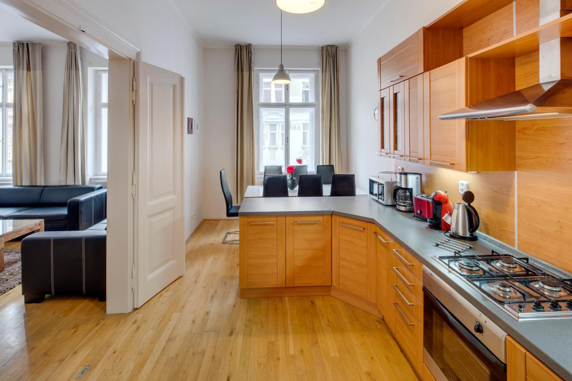 Charles Bridge Premium Apart Otel Prag