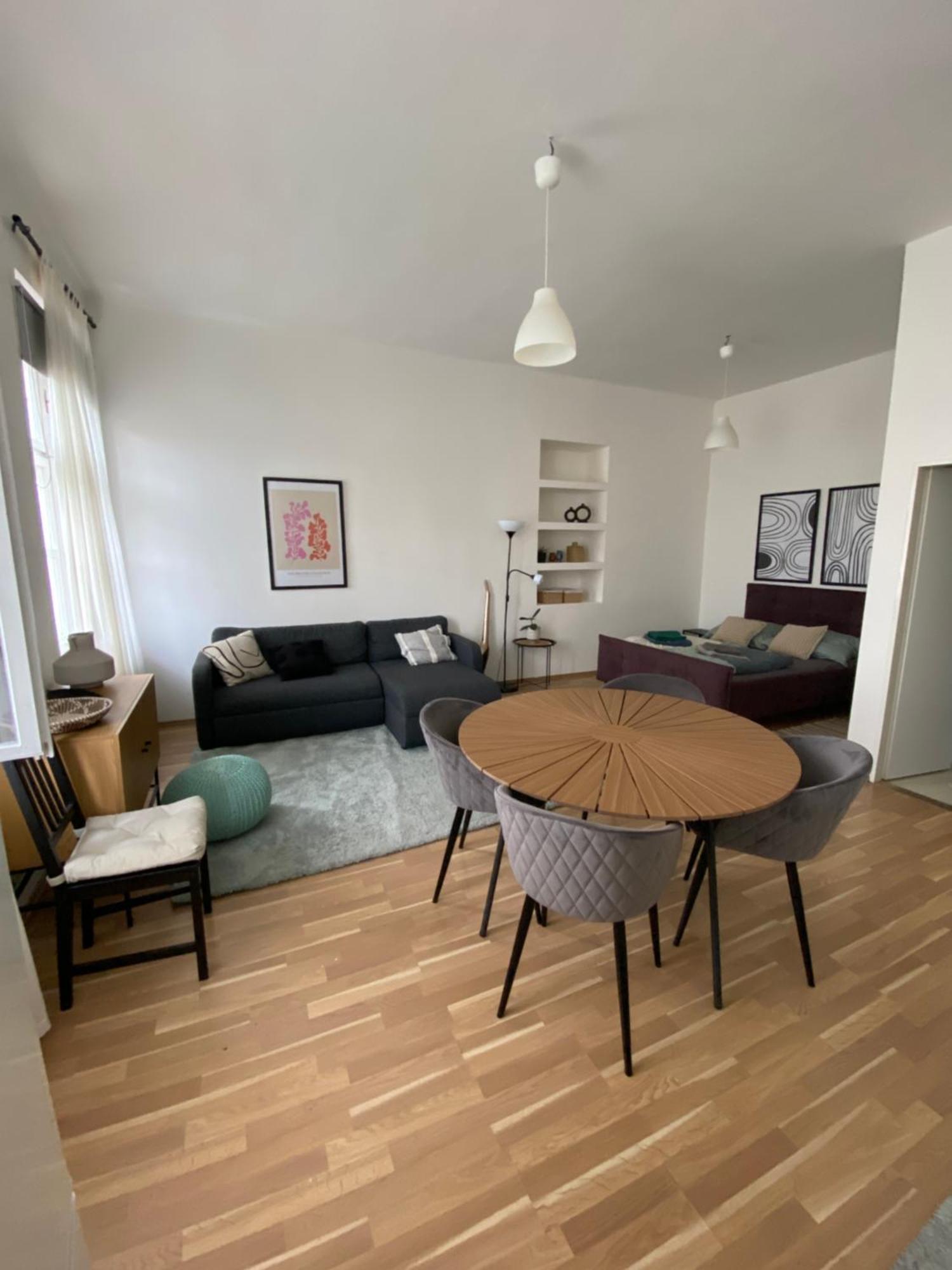 Appartement Roomy Close To Palmovka Prague