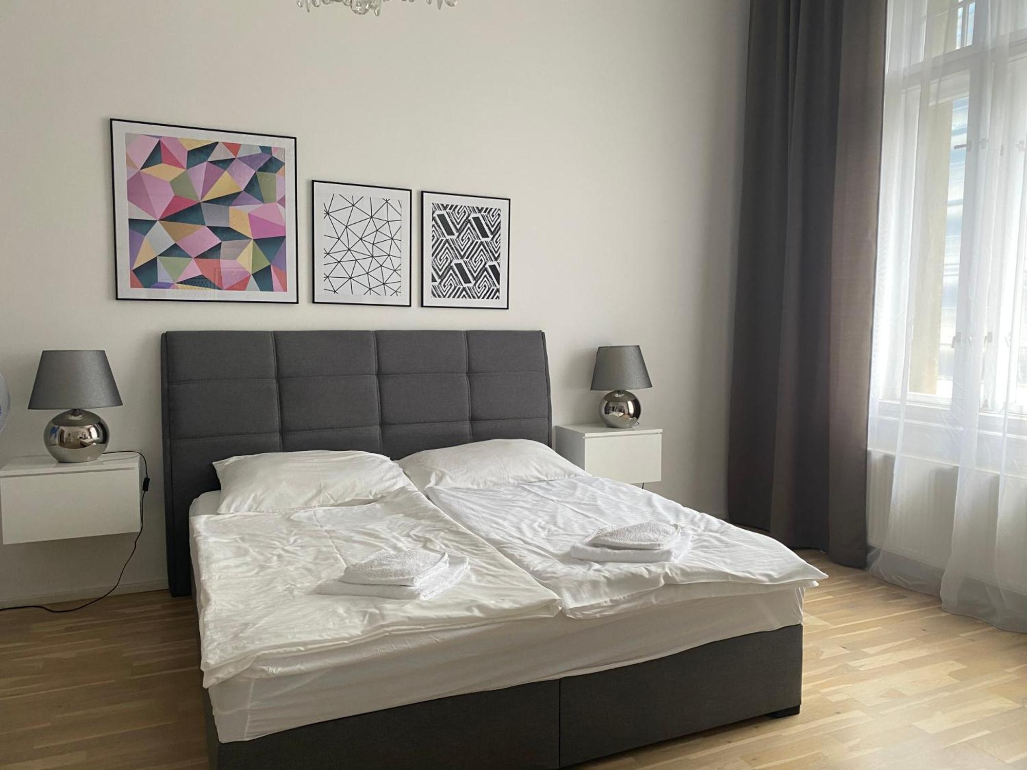 Class In Old Town 2 Bedrooms