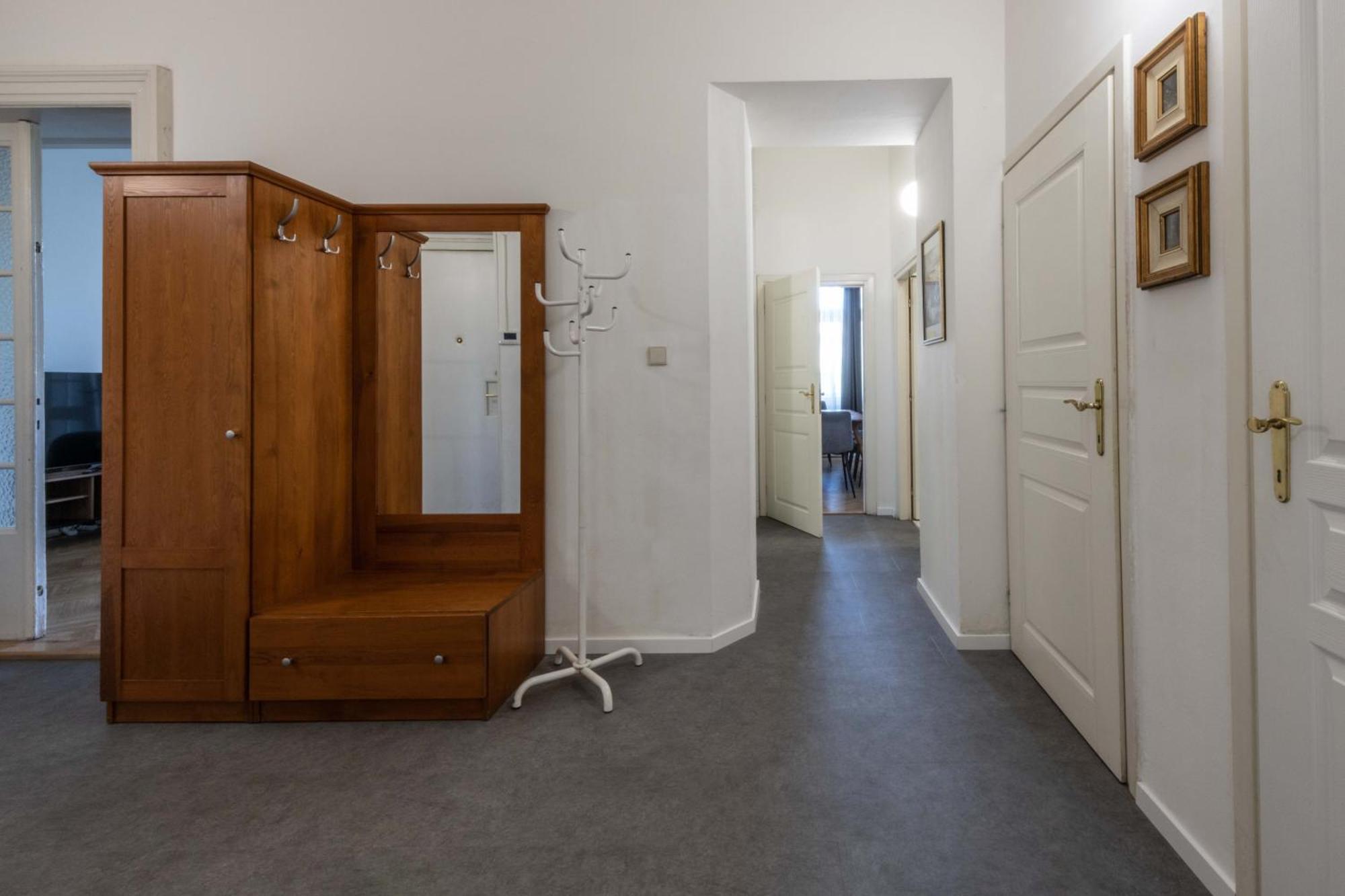 Centrally Located 3bd Near National Museum Apartamento