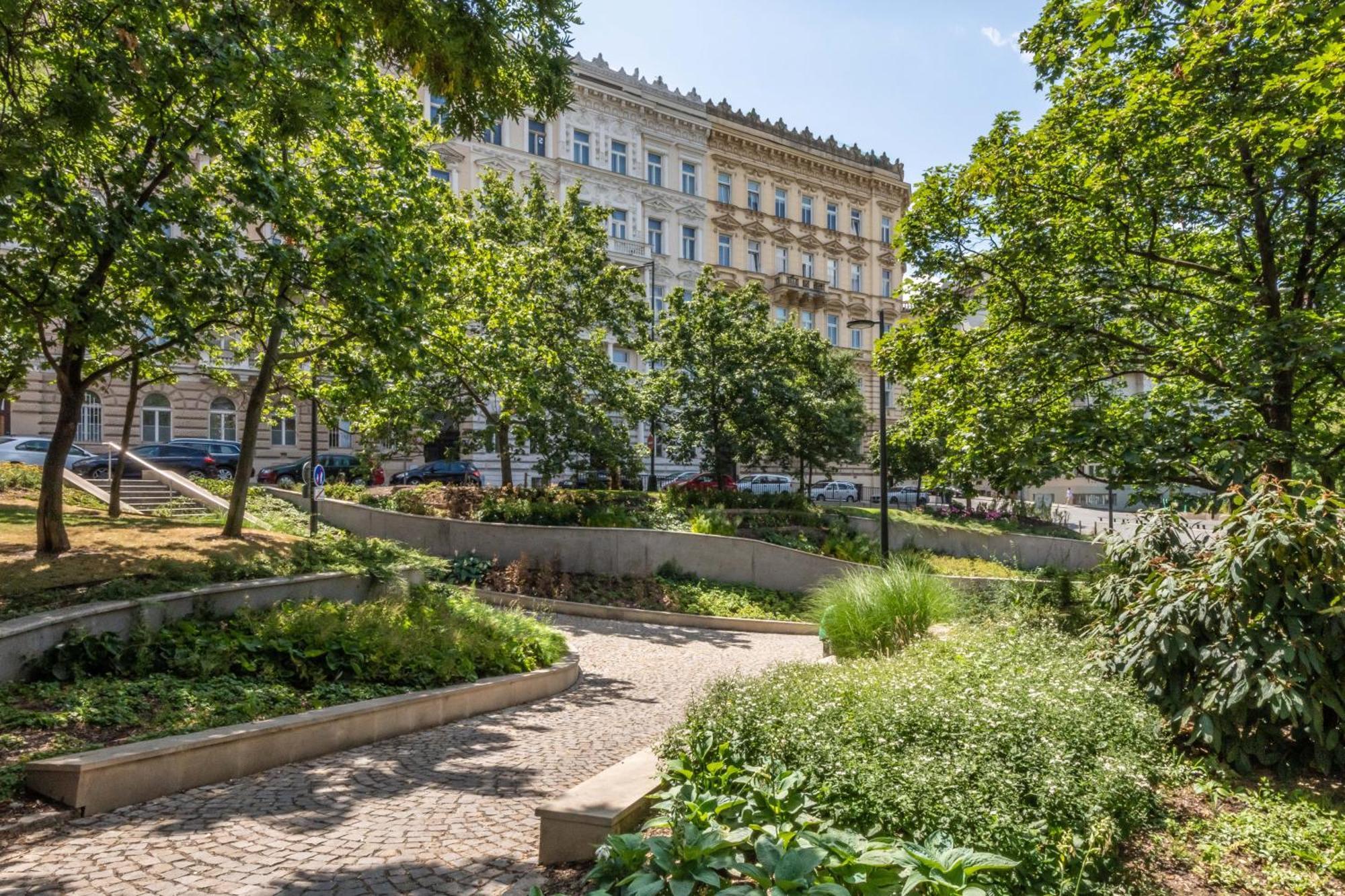 Apartamento Centrally Located 3bd Near National Museum Praga
