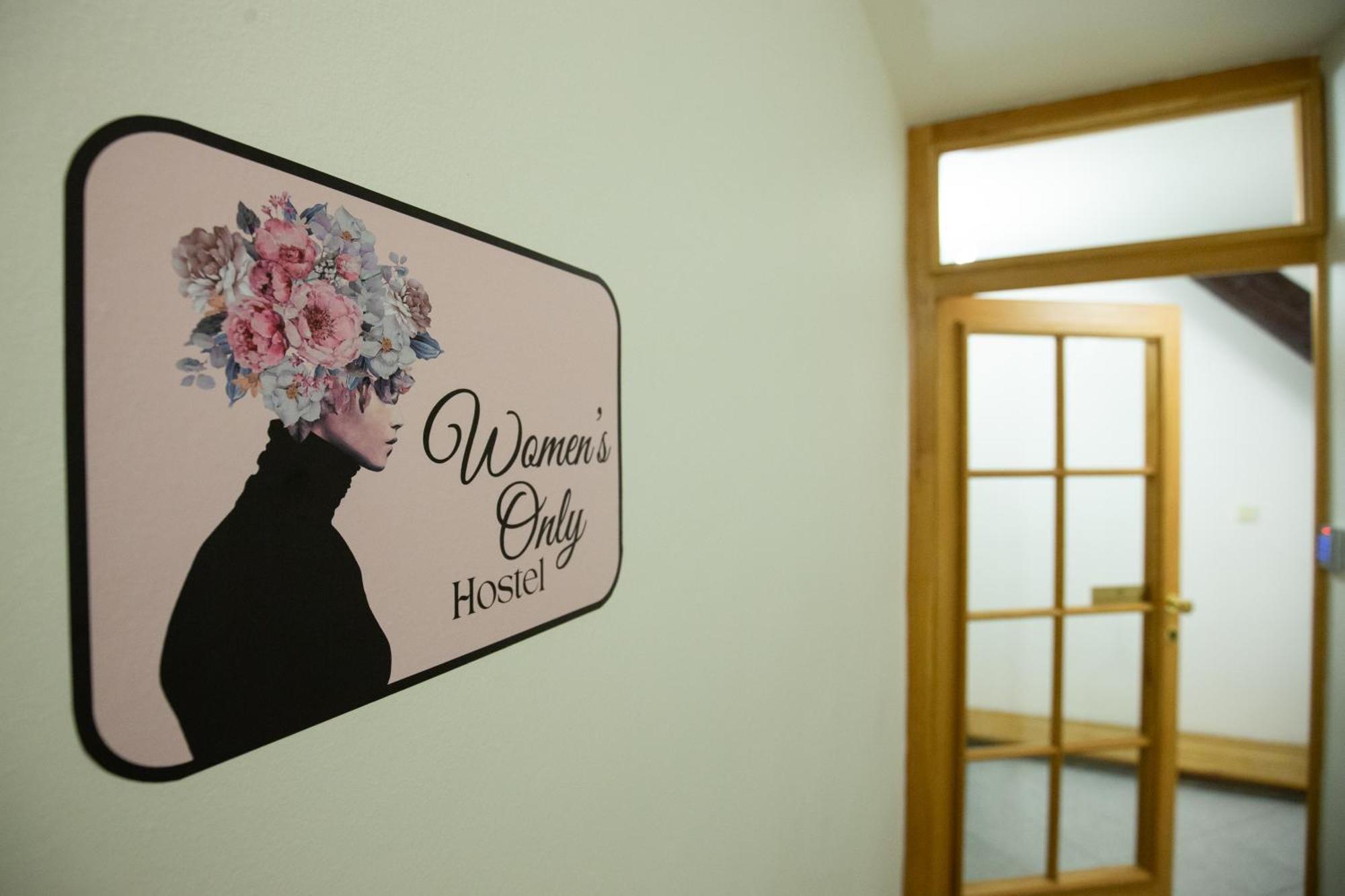 Women's Only - Female Only * Prague