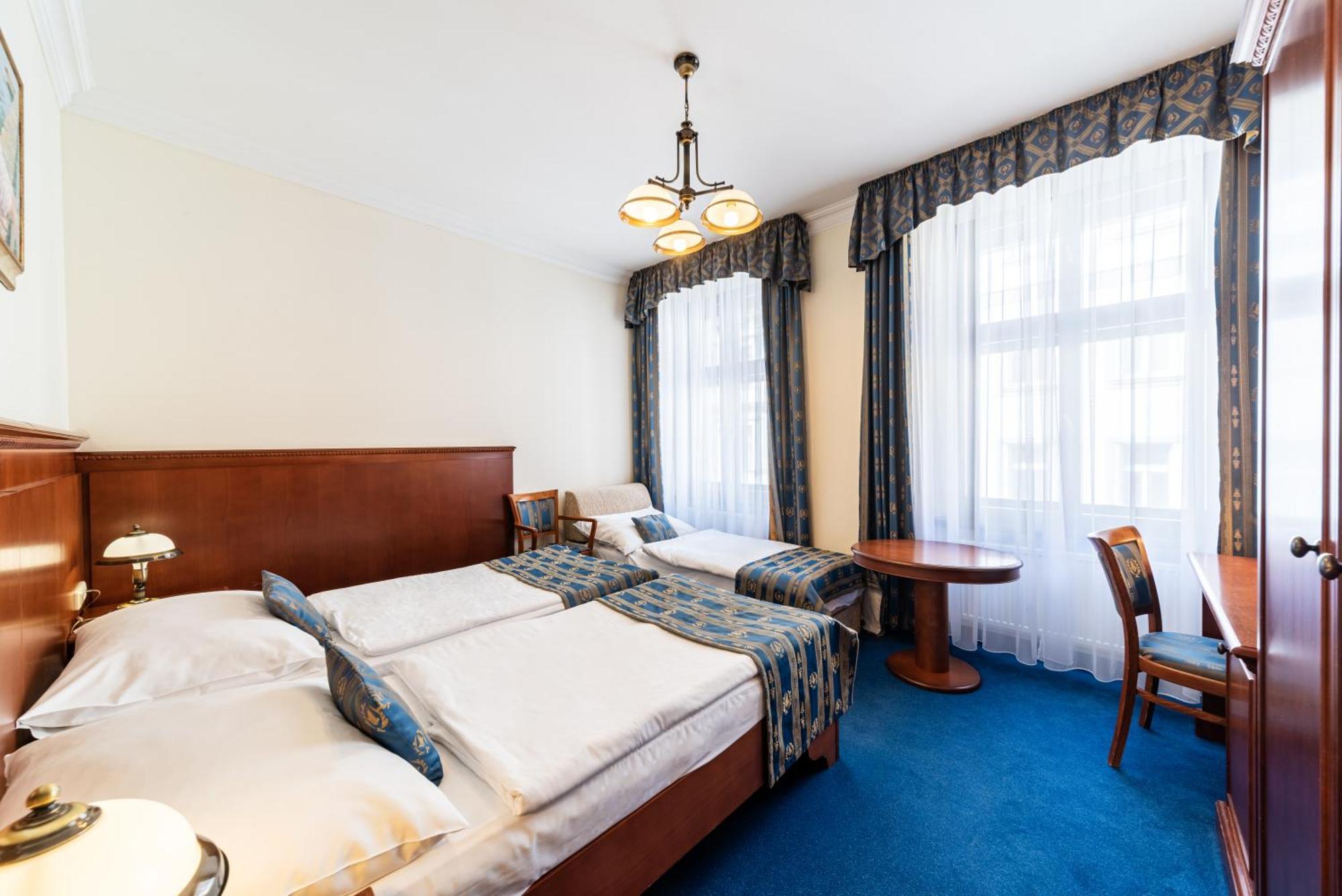 Hotel Arkada 4*
