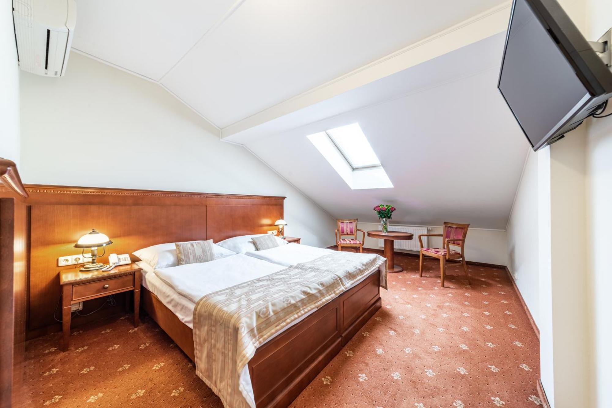 Arkada Hotel 4*