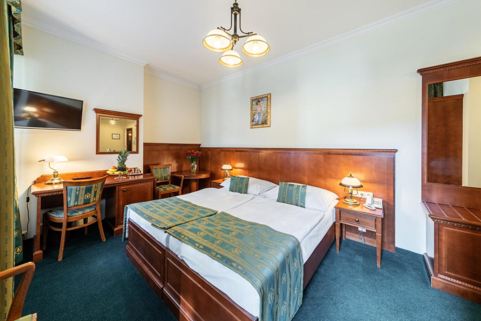 Arkada Hotel