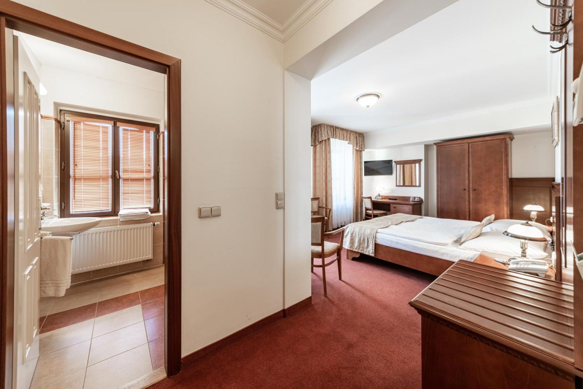 Arkada Hotel