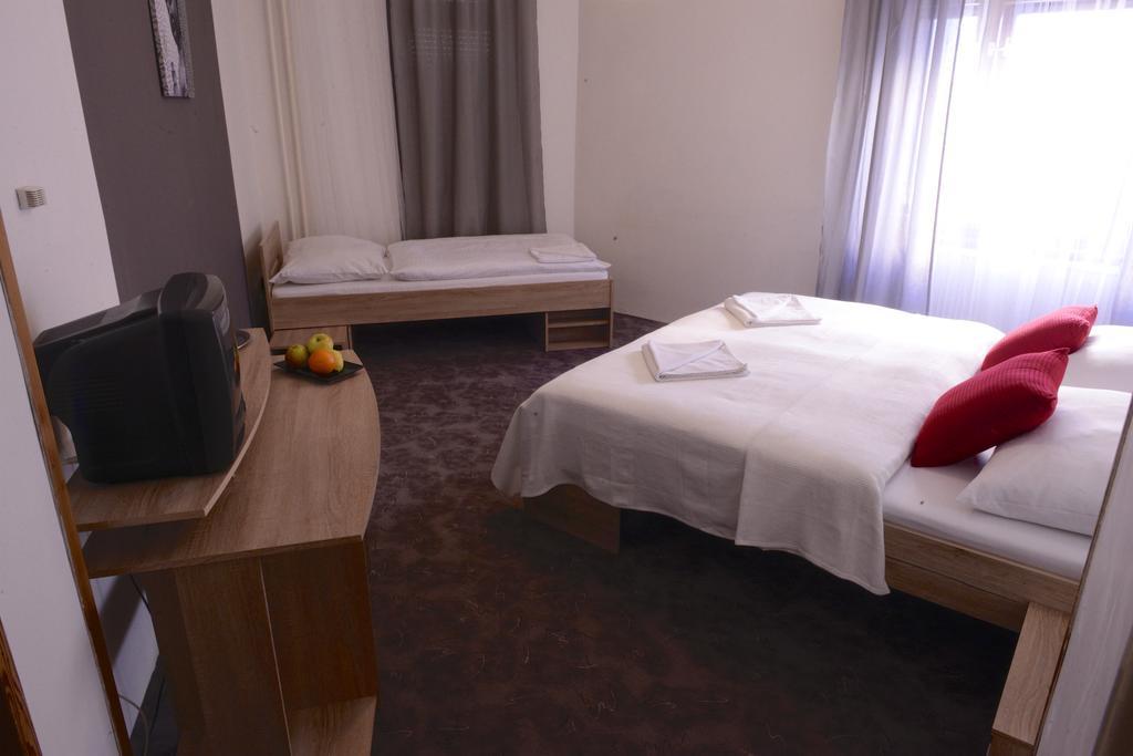 Esprit Otel Prag