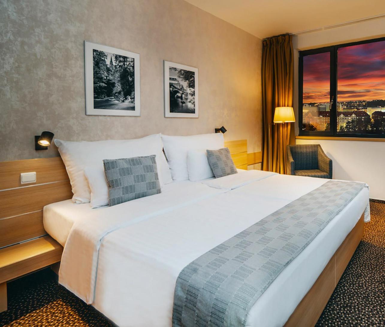 Iris Eden 4*