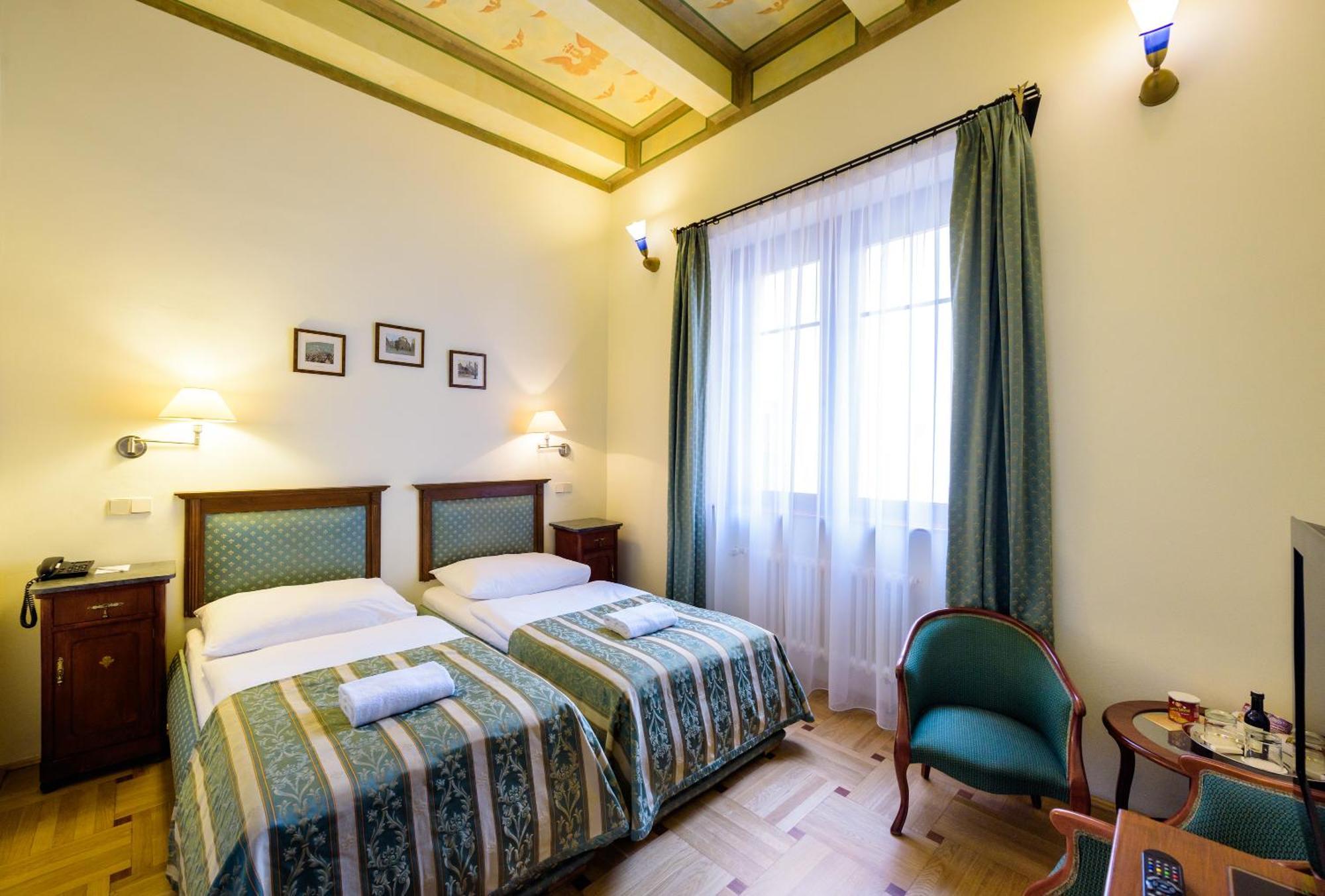 Elite Hotel