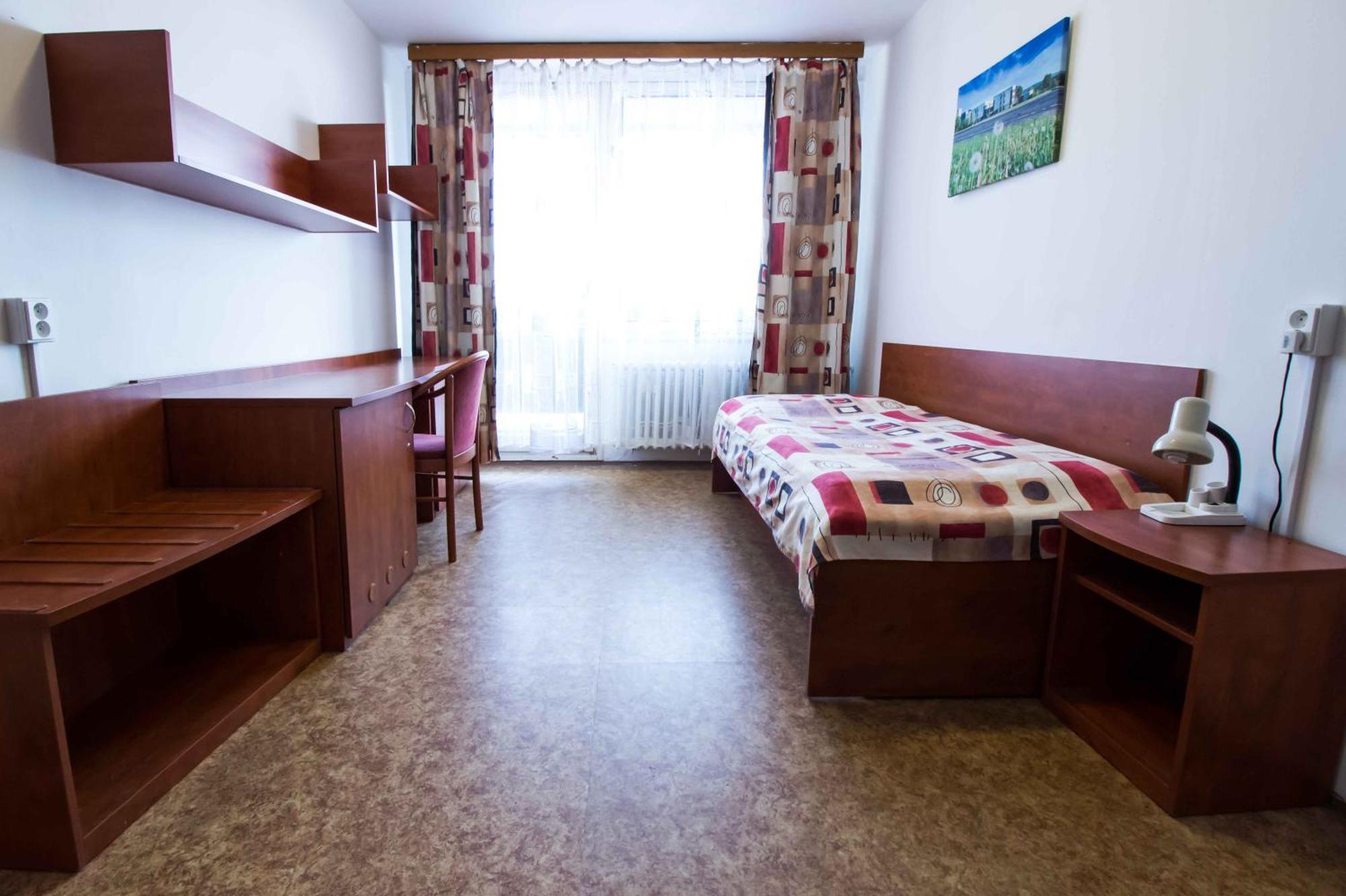 Eislerova Kolej Jarov Auberge de jeunesse *