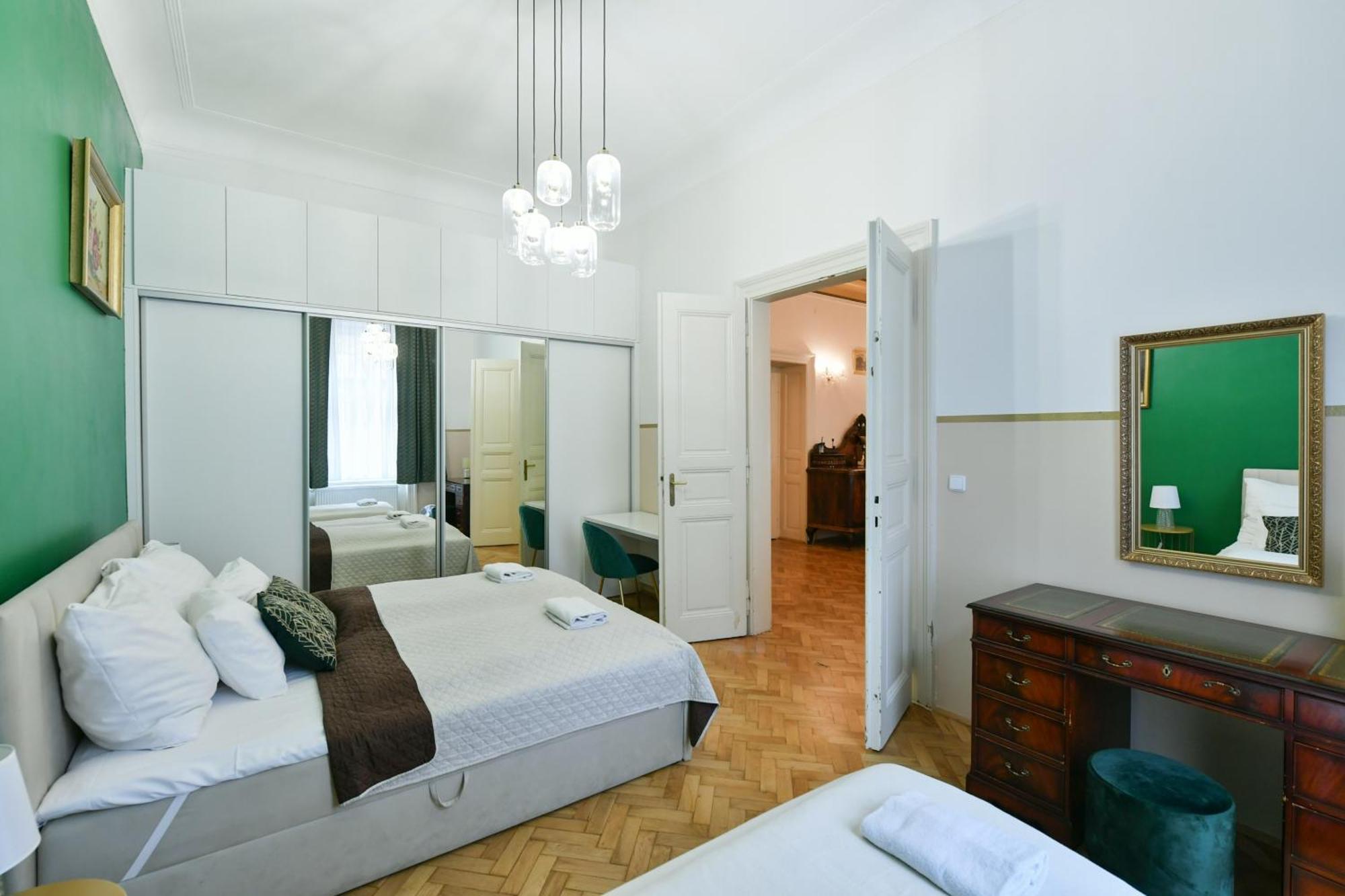 Apartment Stunning Charles Bridge Apartment Prague