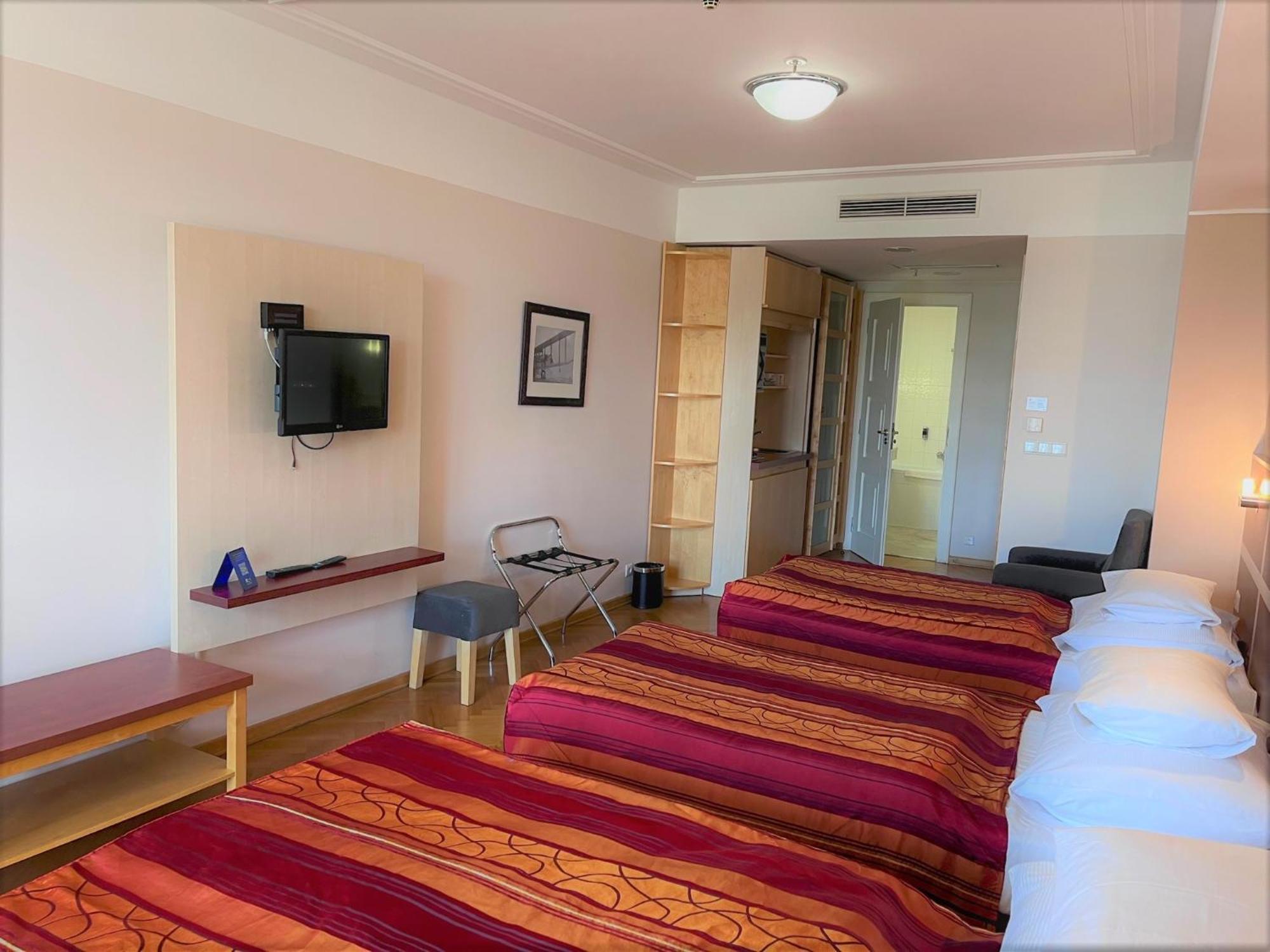 Ea Julis 4* Praga