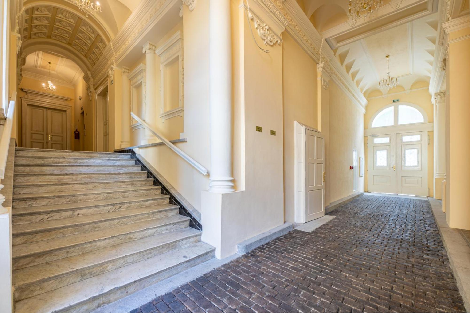Stepanska Apartment