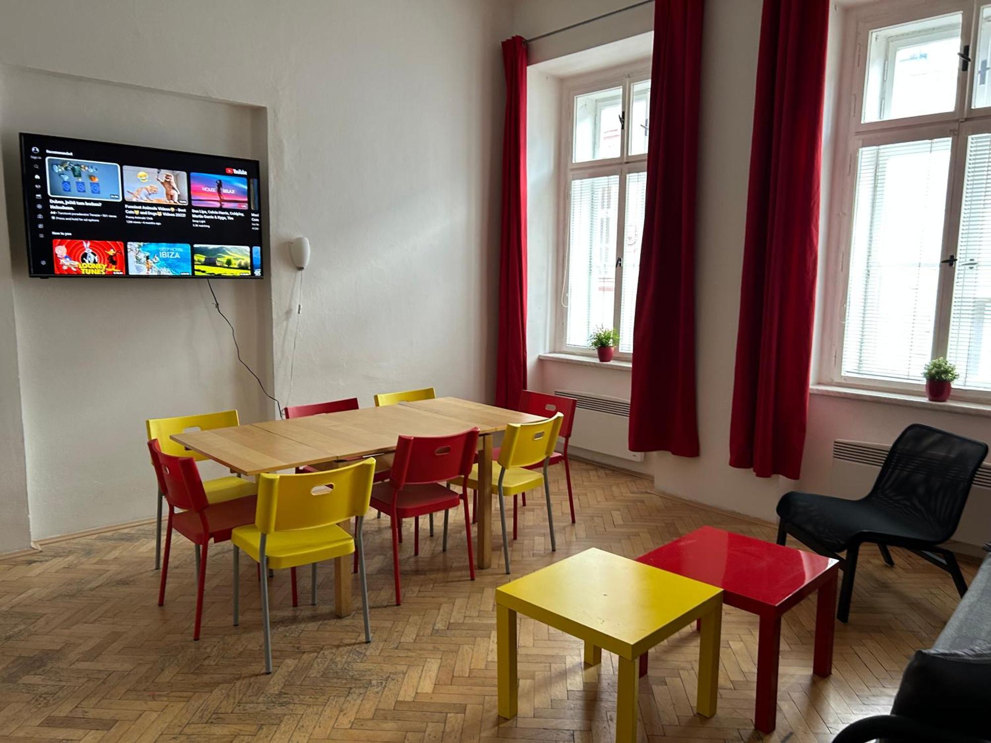 Party House - Ve Smeckach 18, Center!! Apartment Prague
