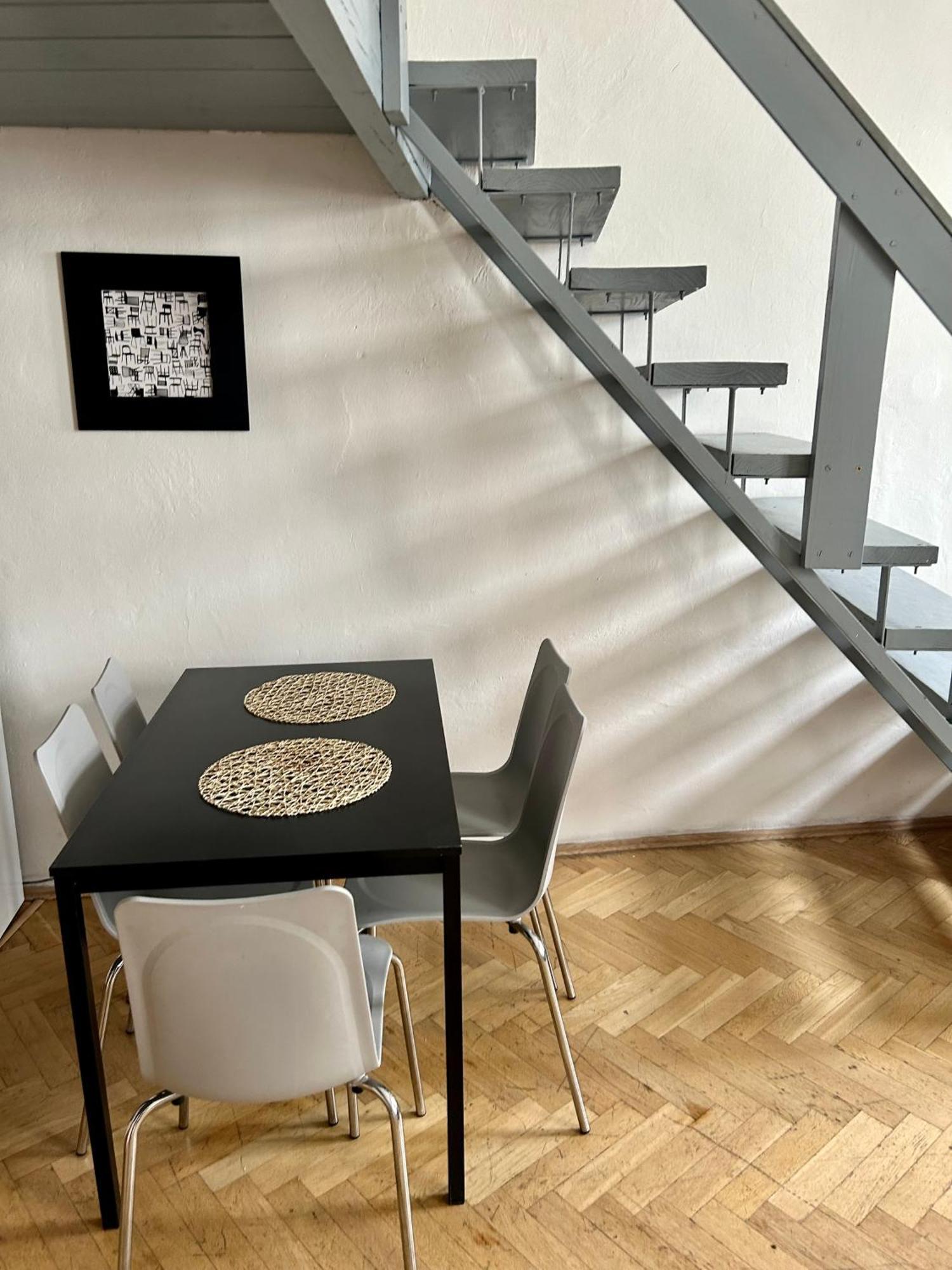 Party House - Ve Smeckach 18, Center!! Apartment *