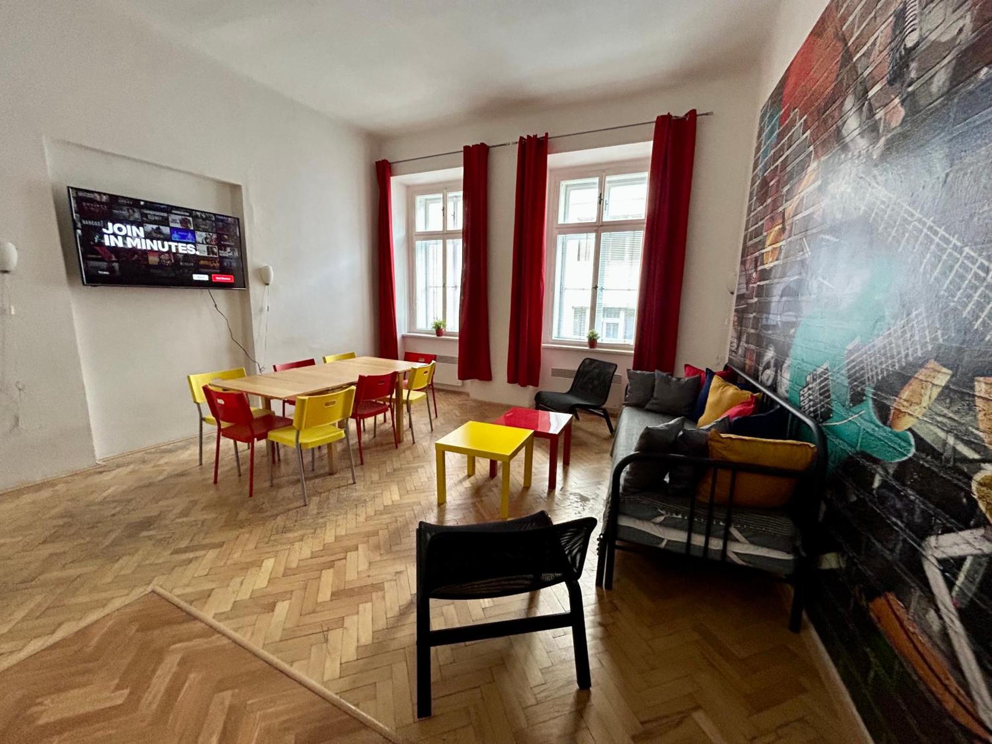 Apartment Party House - Ve Smeckach 18, Center!! Prague