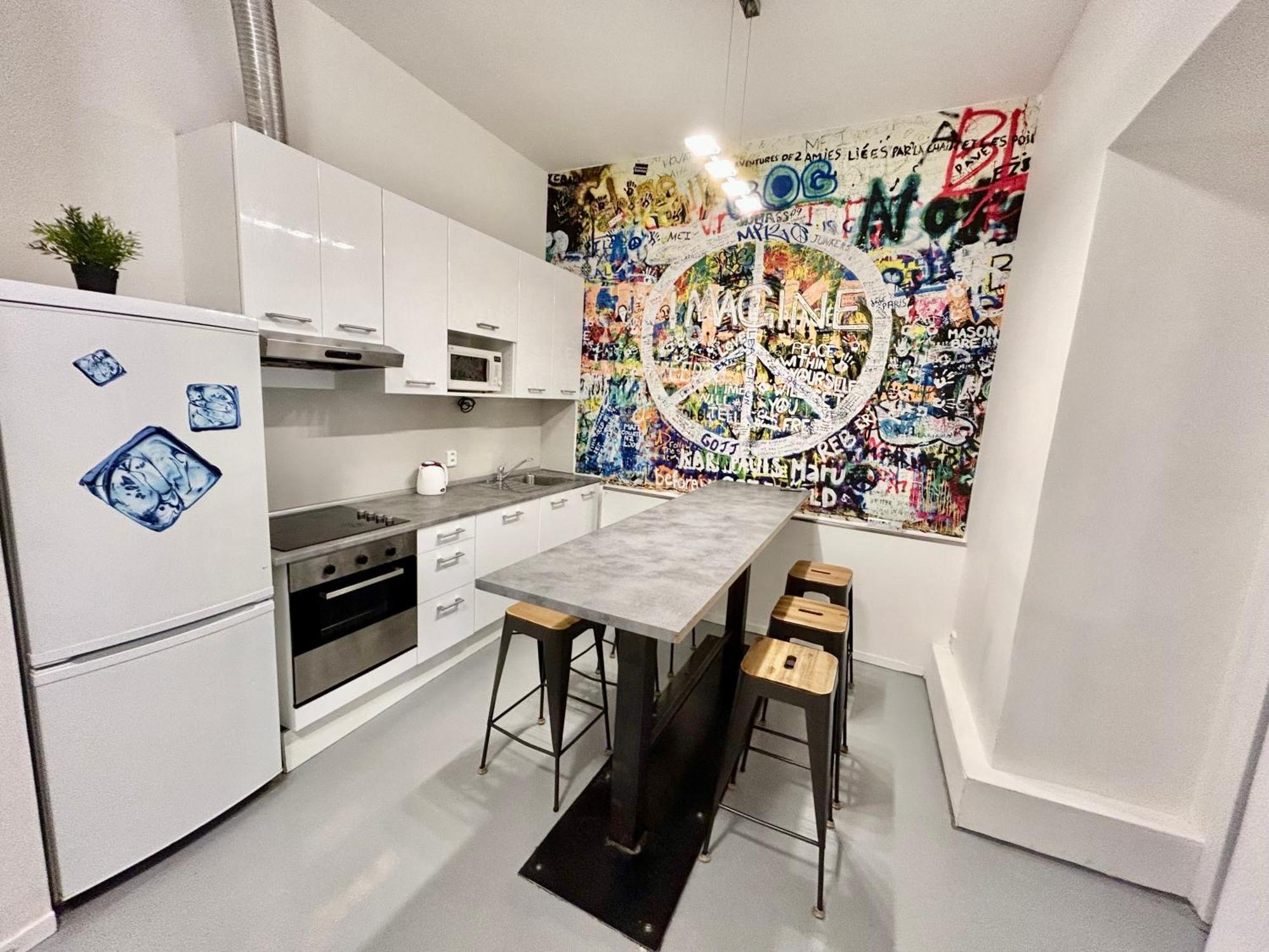 Party House - Ve Smeckach 18, Center!! Apartment Prague