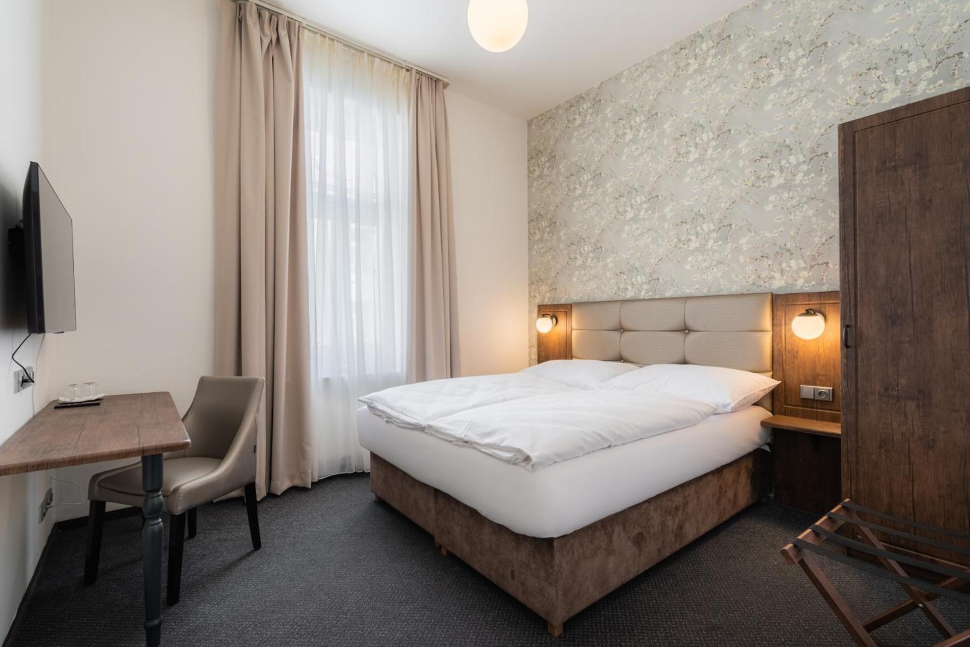 Ea Victoria 4*