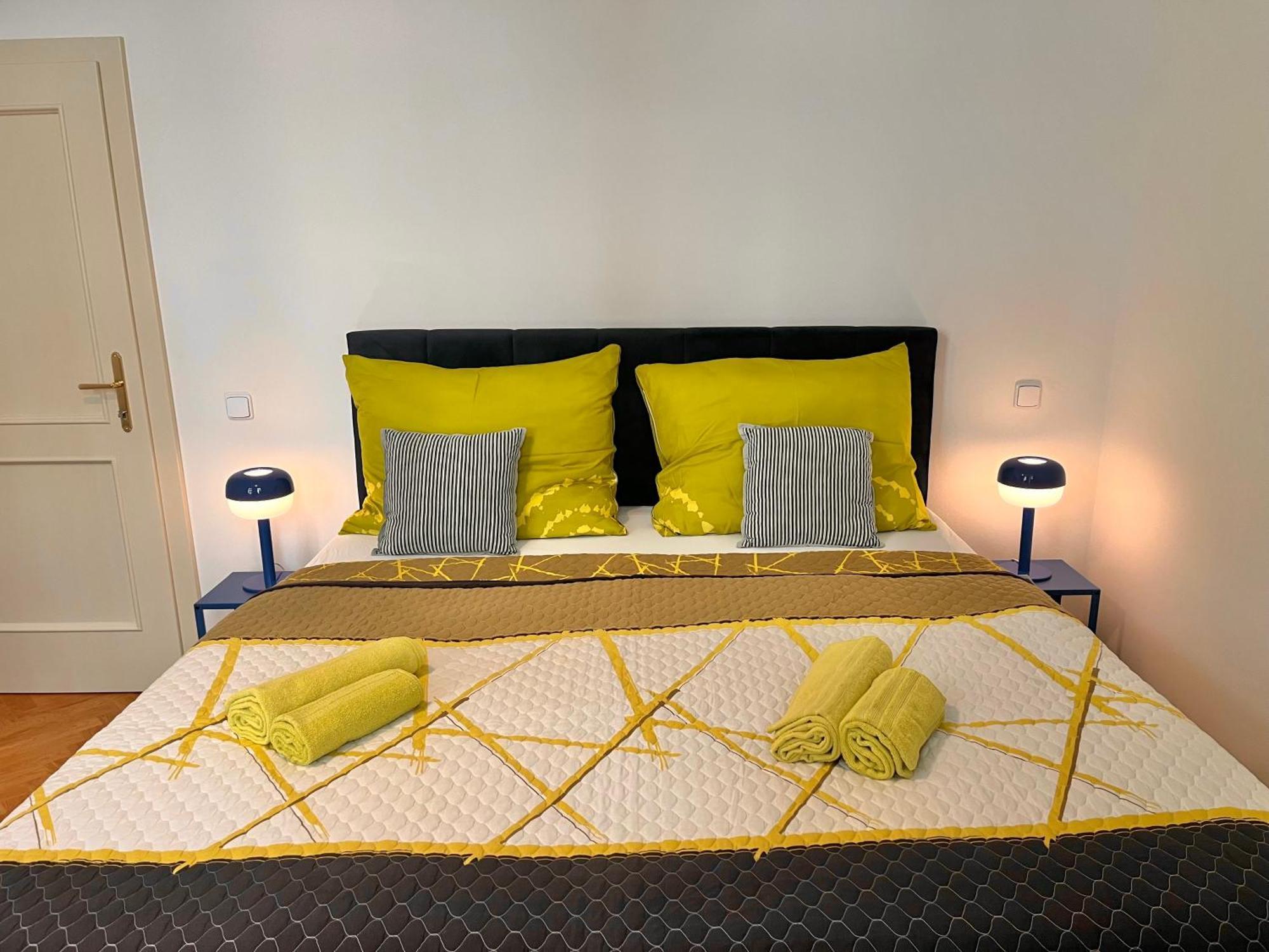 Riverbridge Apartment Prague