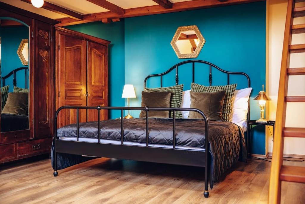 Magnificent Historical Penthouse In The Heart Of Daire Prag