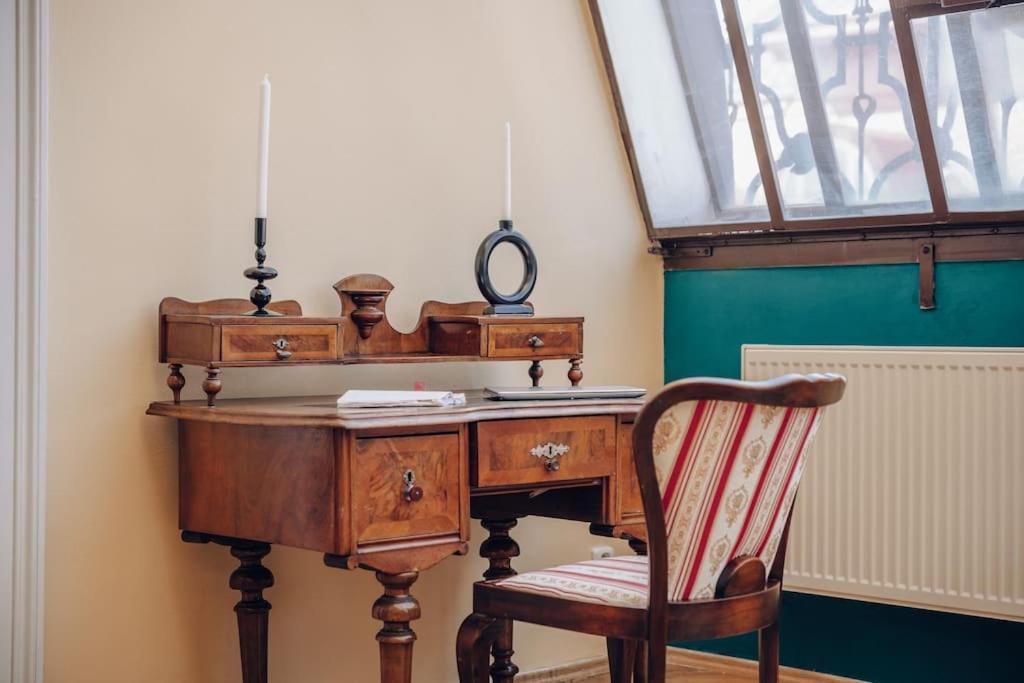 Magnificent Historical Penthouse In The Heart Of Daire