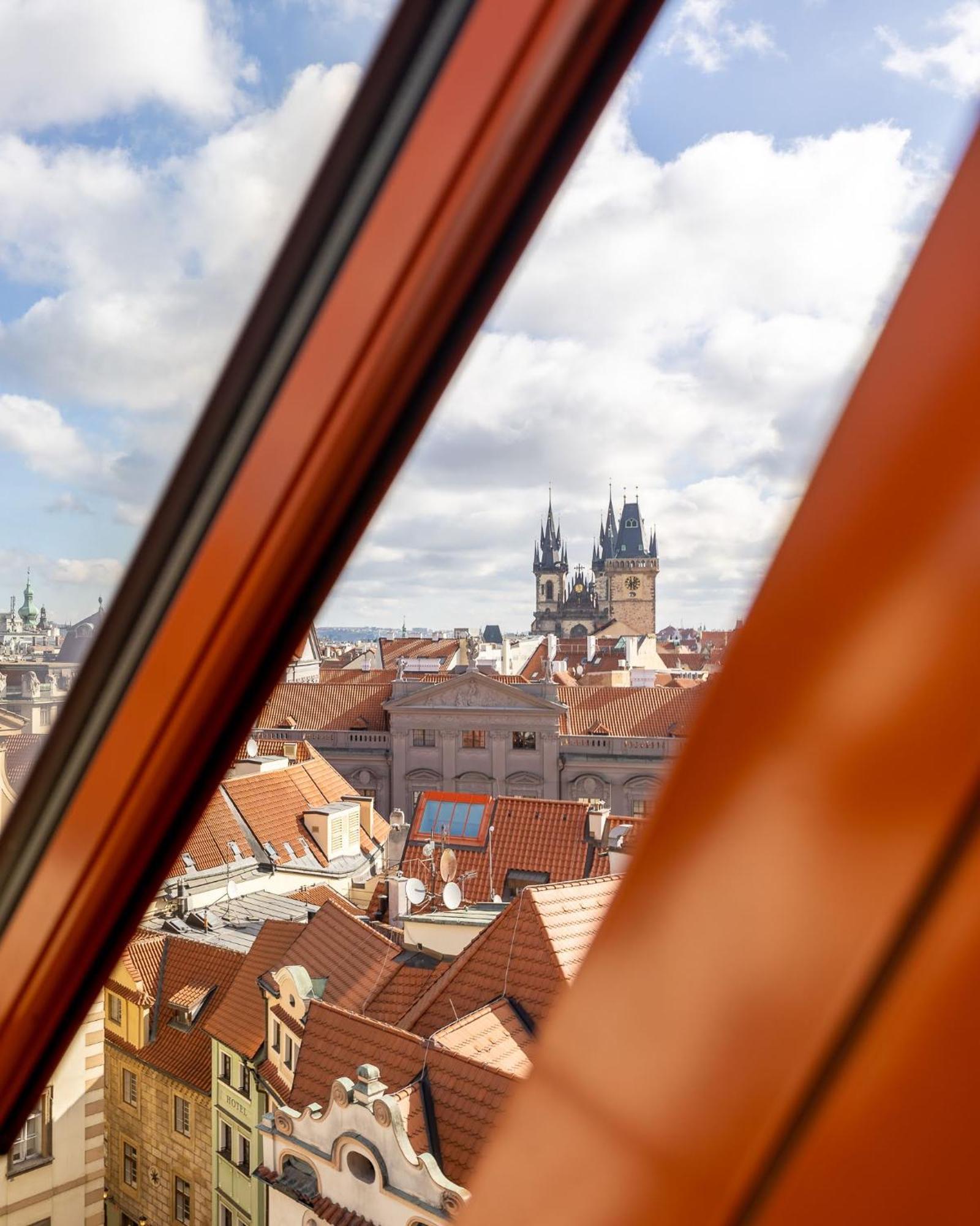 Karlova Old Town Apartment