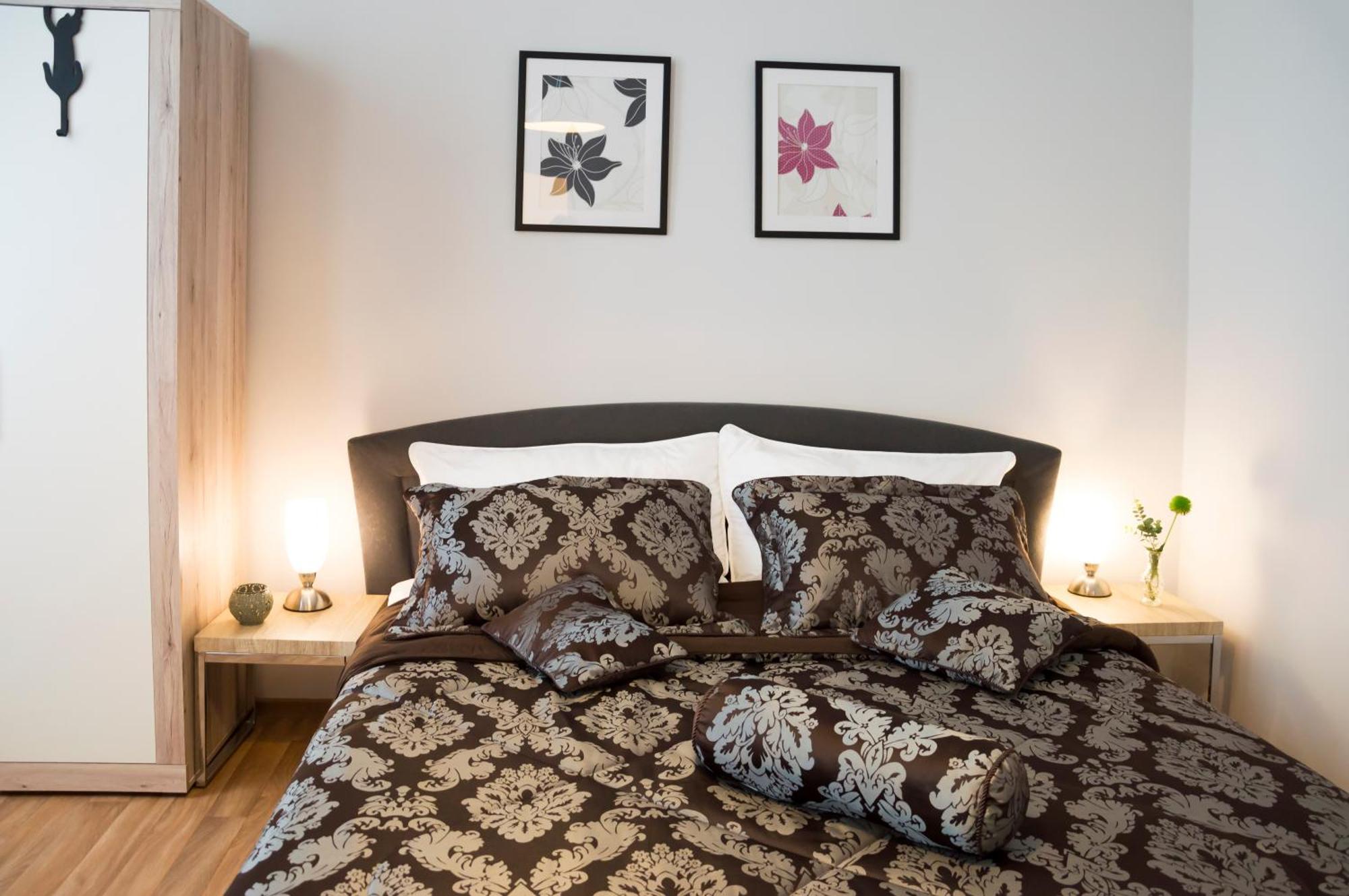 Apartment Krakovska 5 *