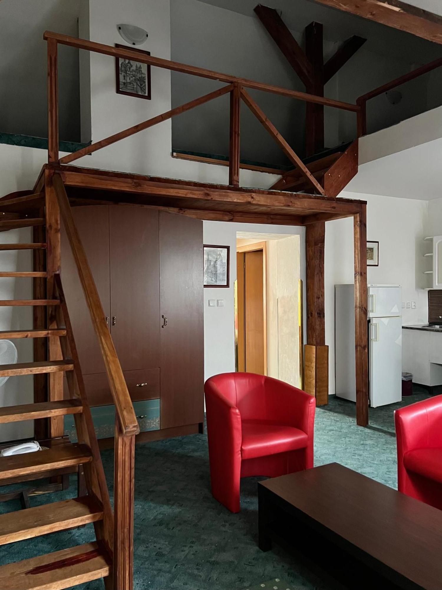 Geo Hotel