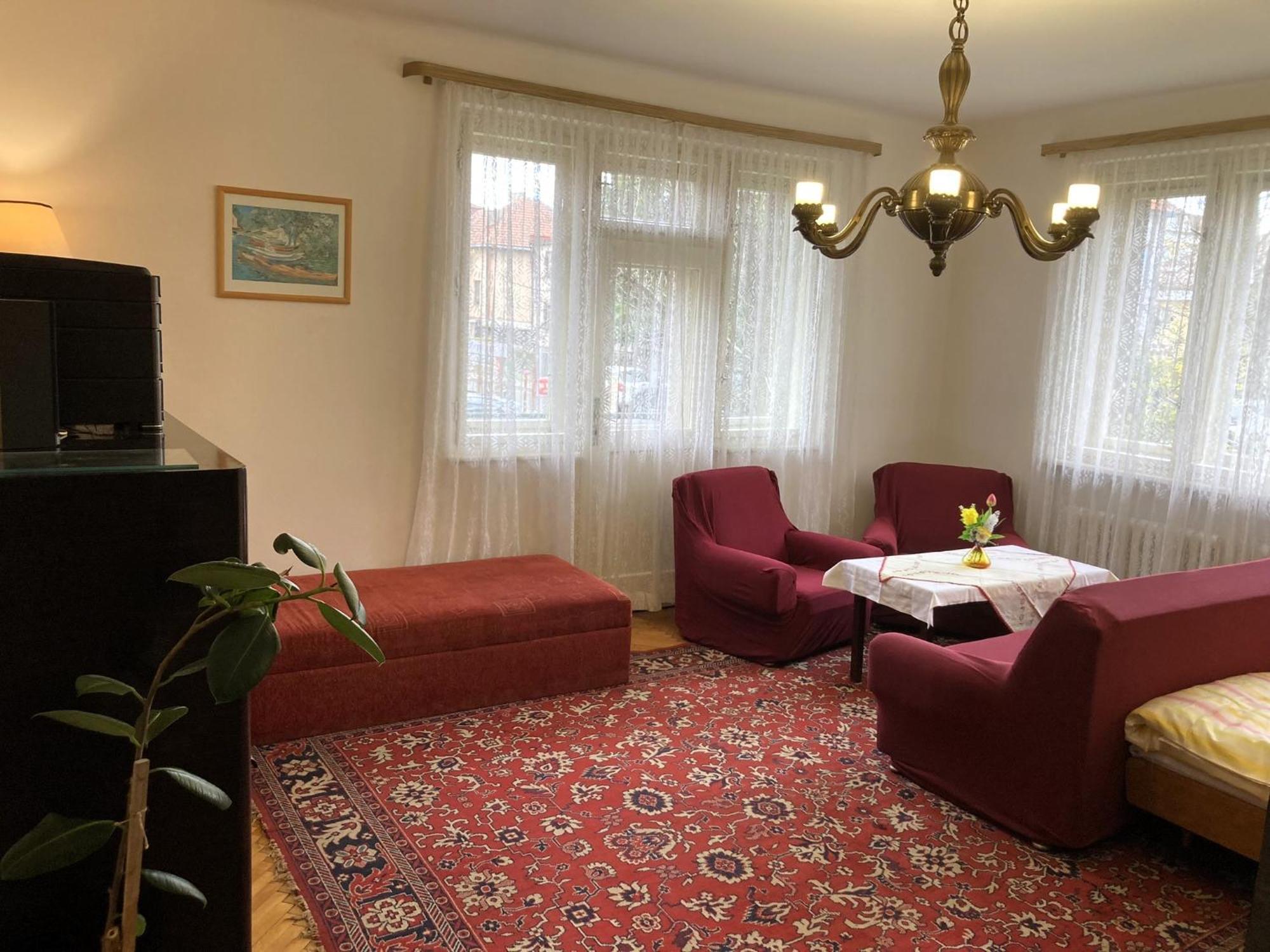 Spacious - Free Parking! Apartment Prague
