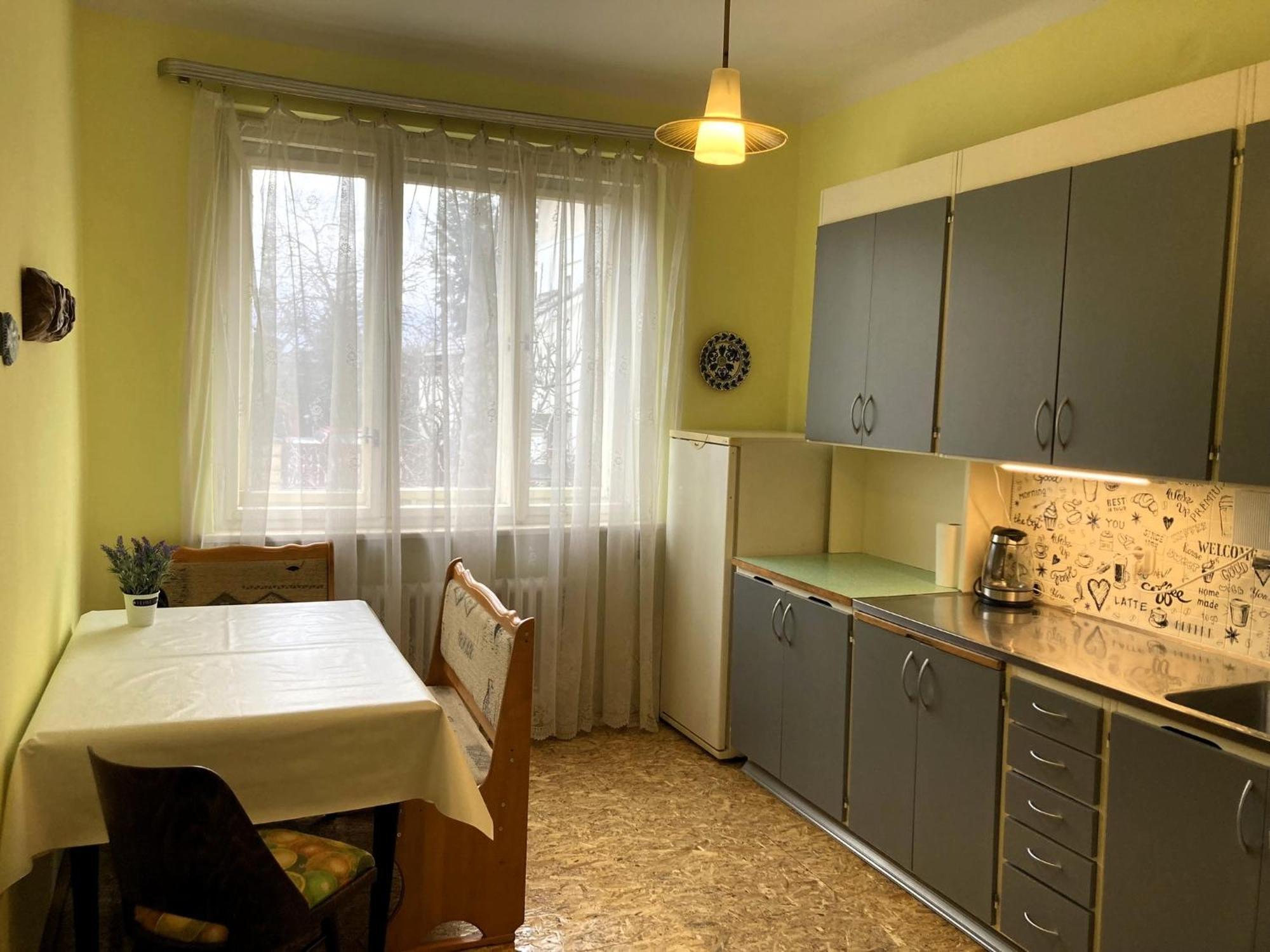 Apartment Spacious - Free Parking! Prague