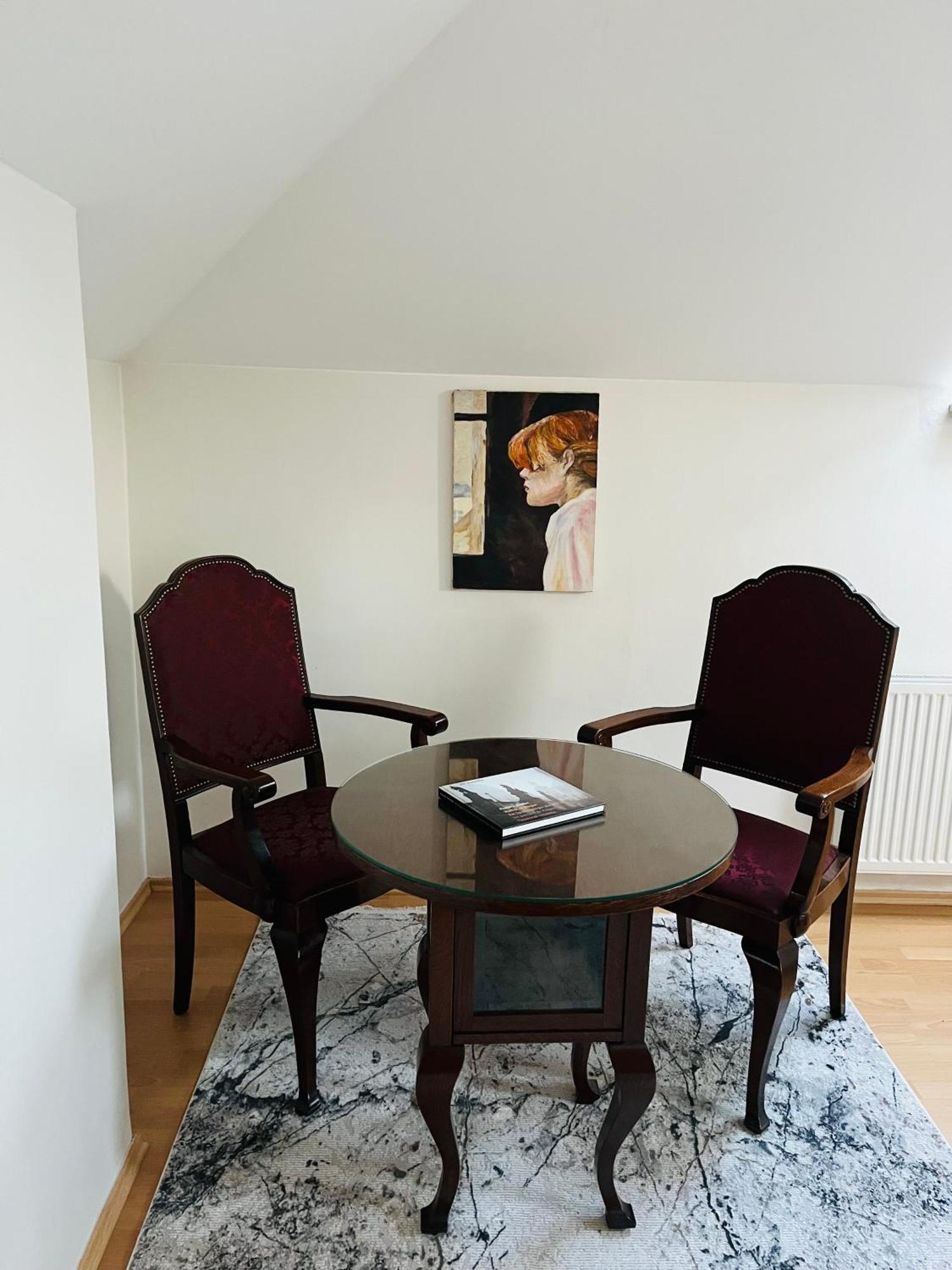 Apartment Harrison Homes 02